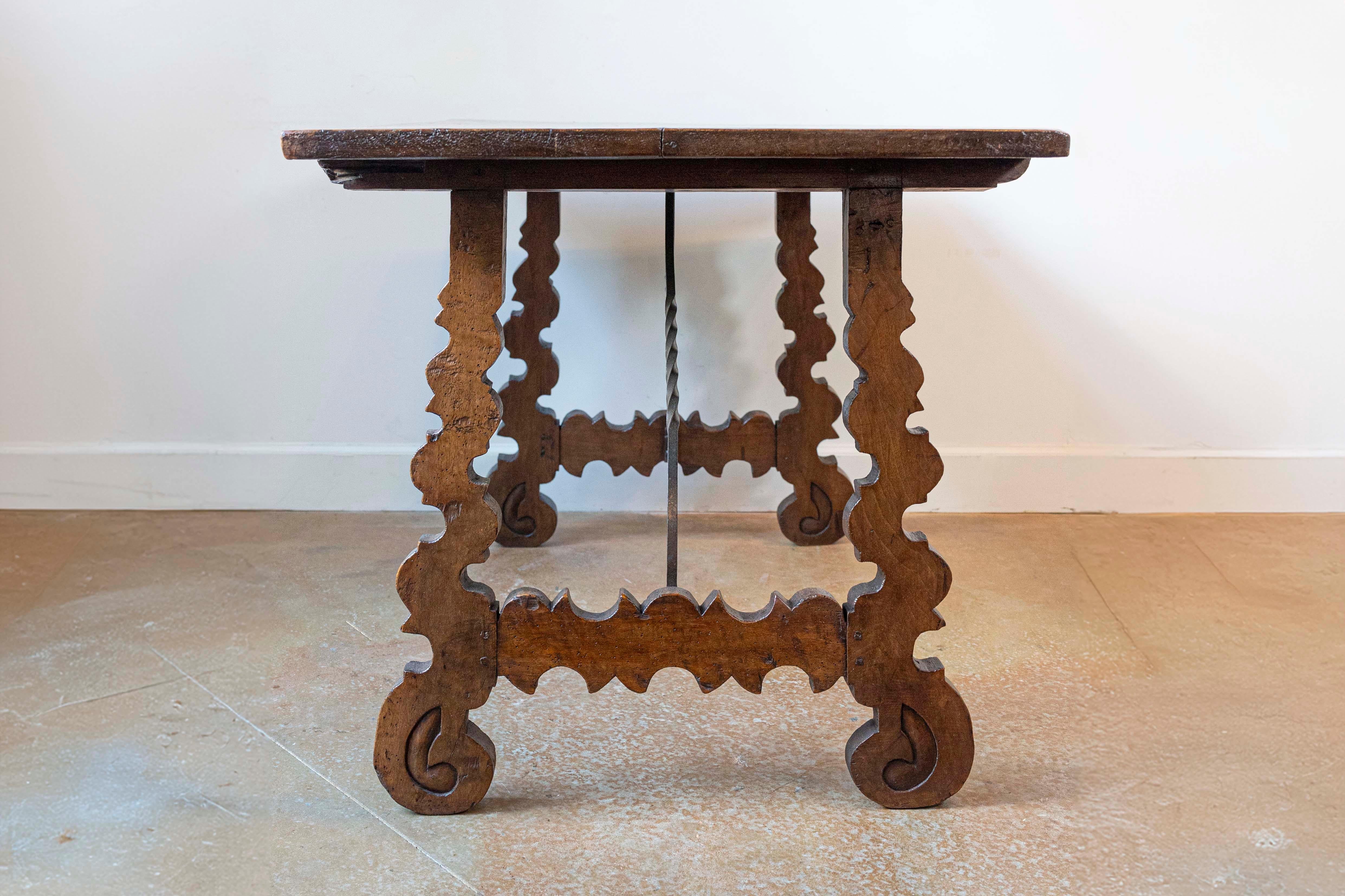 Spanish Baroque Style 19th Century Walnut Fratino Table with Lyre Shaped Base For Sale 1