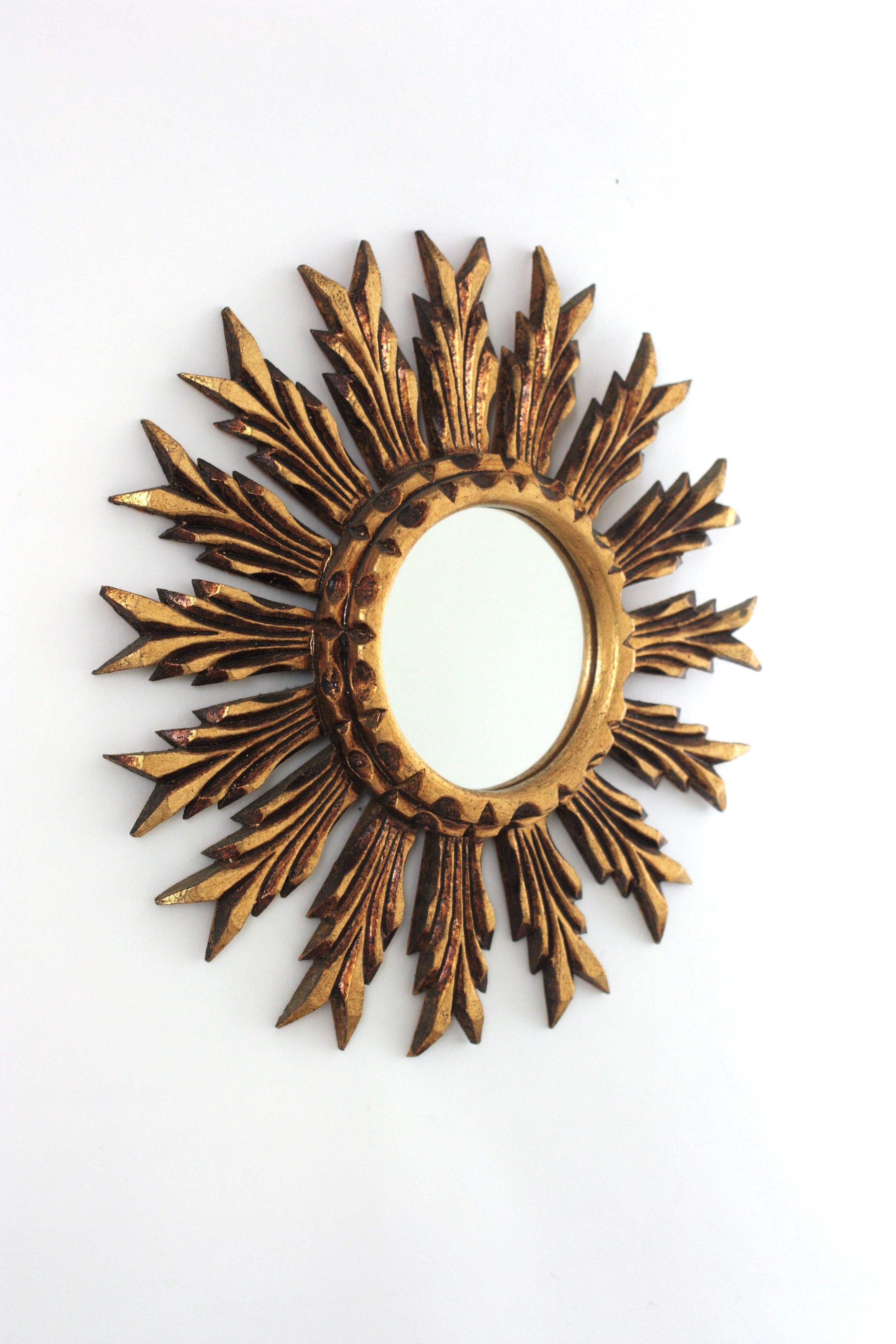 Baroque Miroir en bois doré de style baroque espagnol, années 1940 en vente