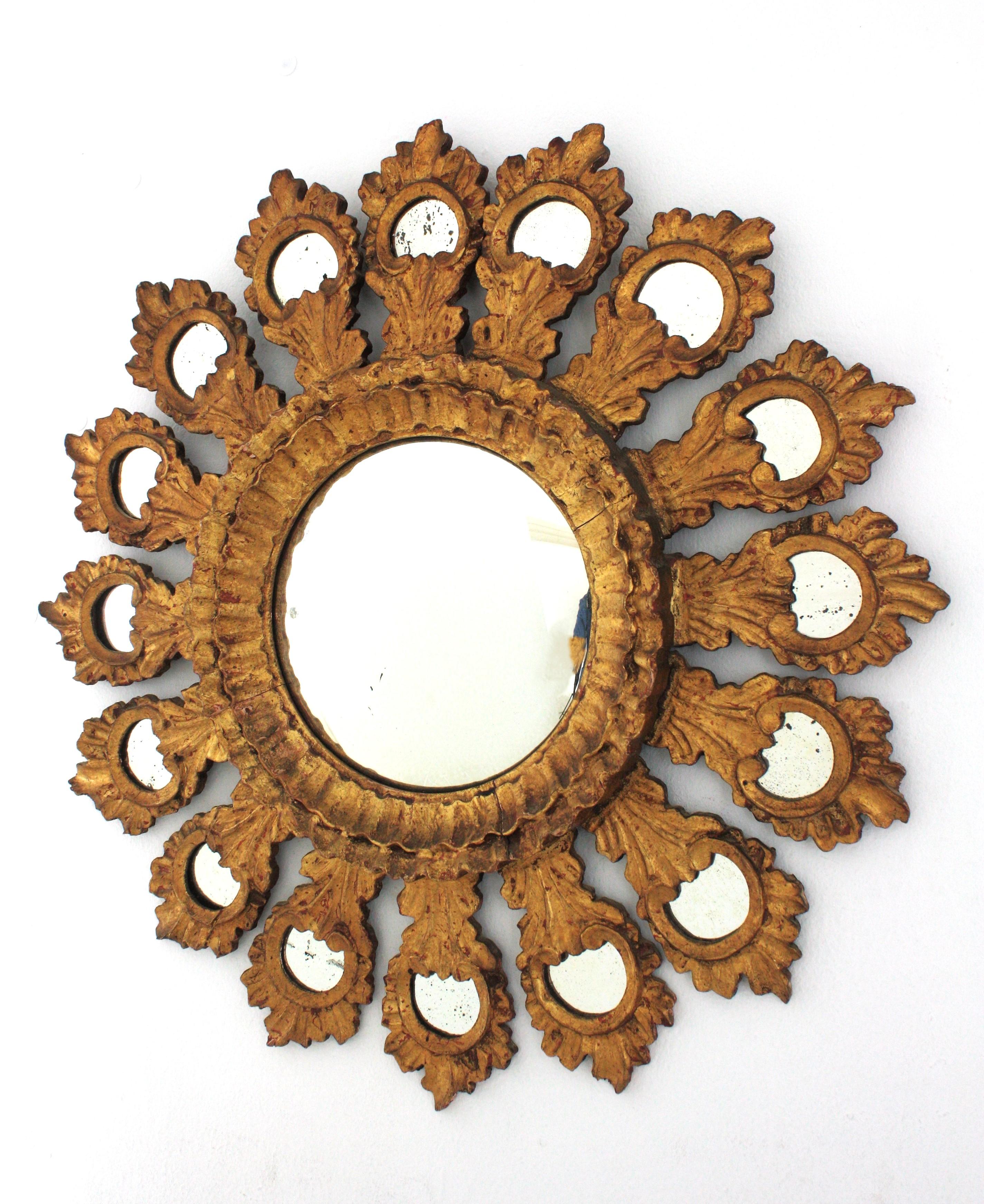 Spanish Baroque Sunburst Gilt Carved Wood Bullseye Mirror with Mirror Insets For Sale 1
