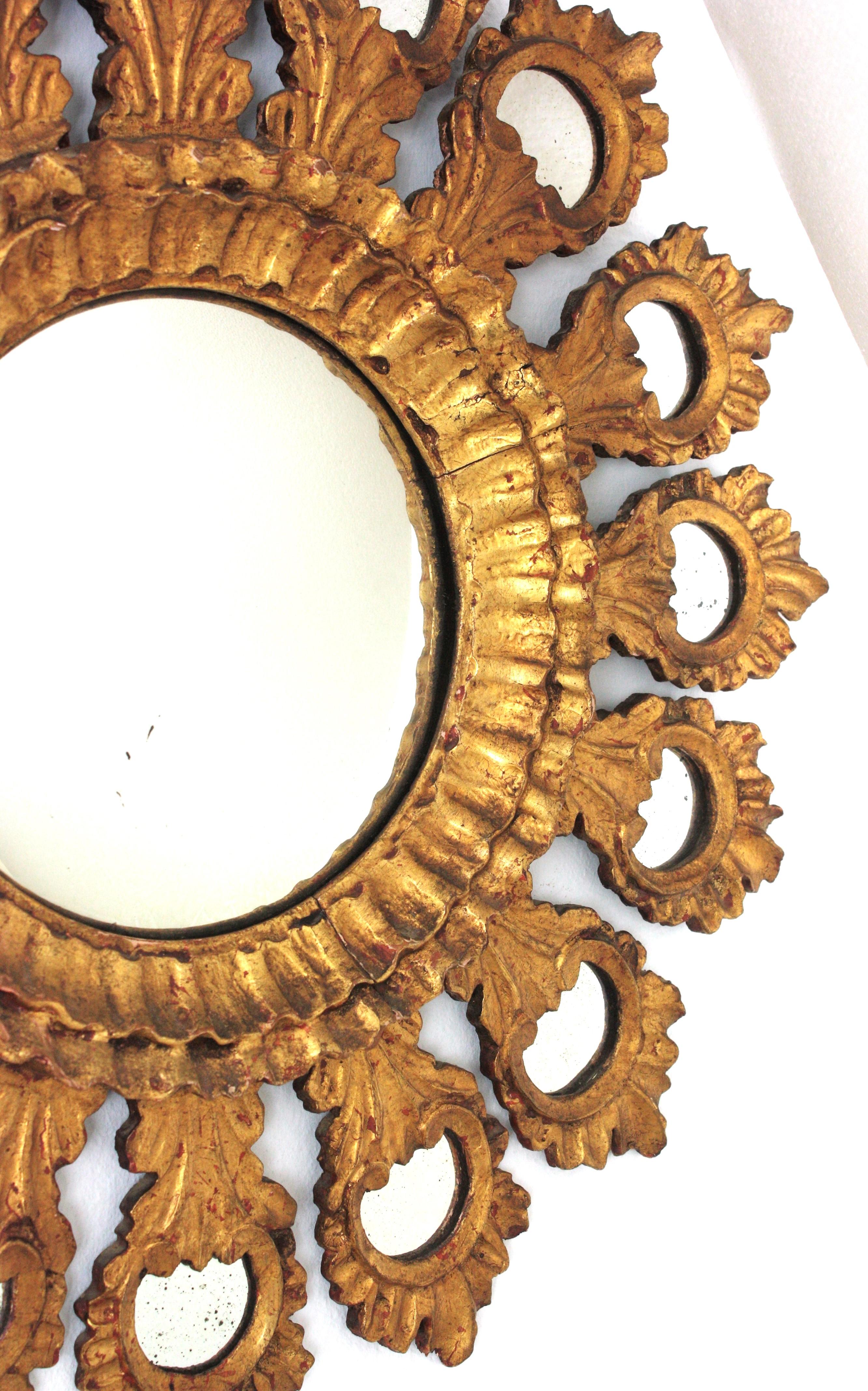 Spanish Baroque Sunburst Gilt Carved Wood Bullseye Mirror with Mirror Insets For Sale 2