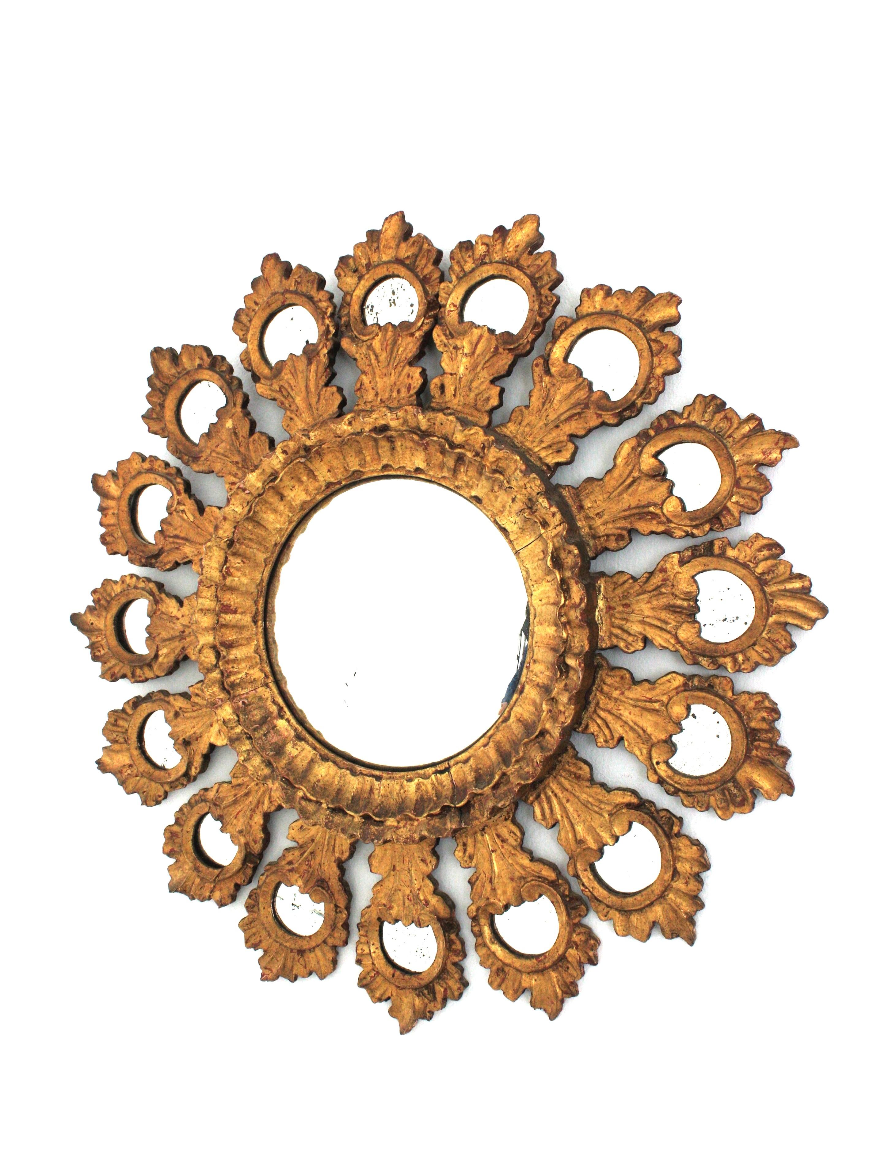 Spanish Baroque Sunburst Gilt Carved Wood Bullseye Mirror with Mirror Insets For Sale 5