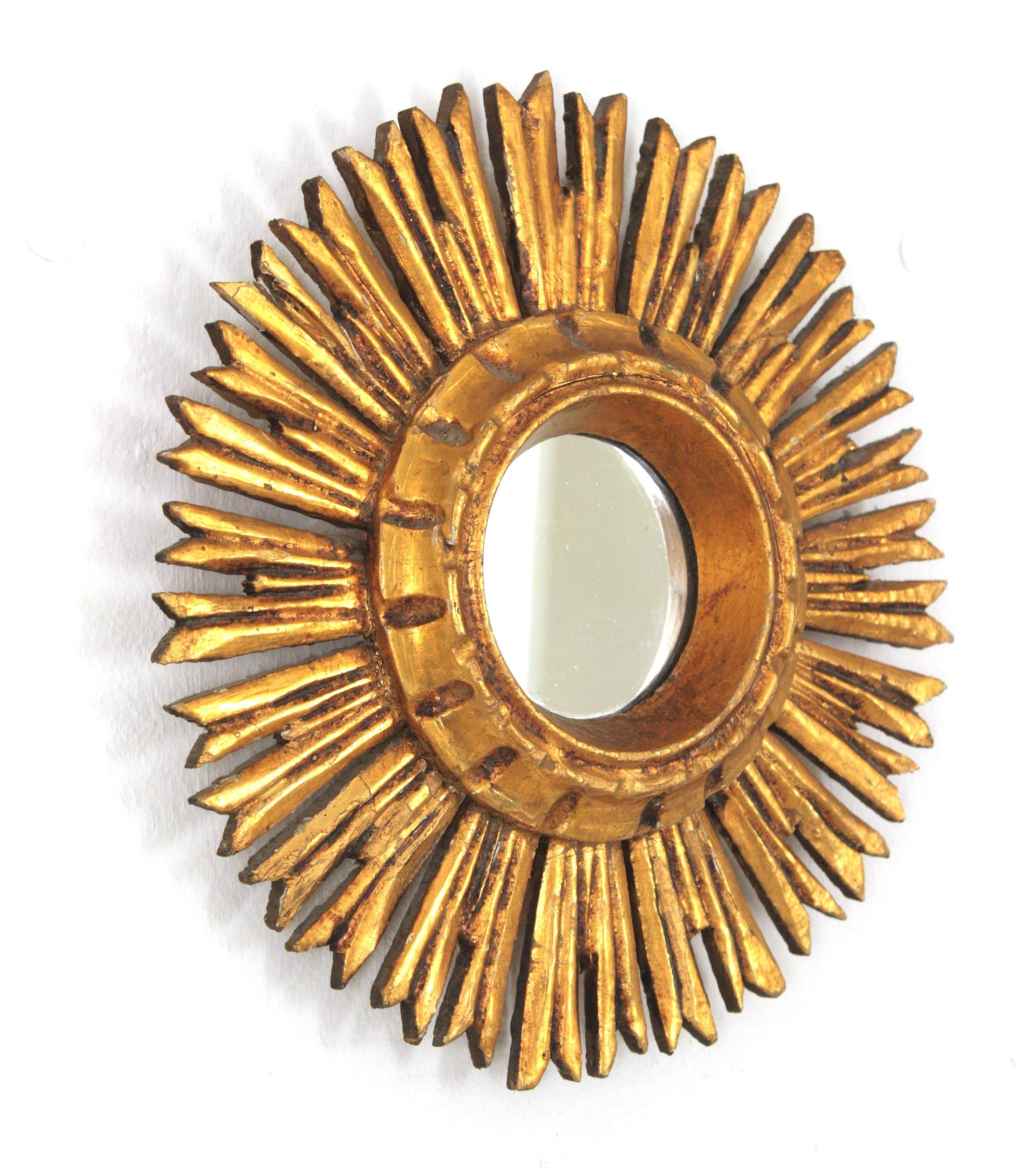 Gesso Spanish Baroque Sunburst Giltwood Mirror in Small Scale, 1940s For Sale