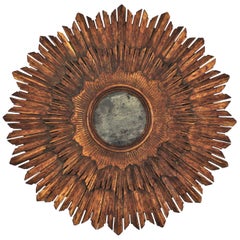 Espejo barroco español de madera dorada tallada, años 40