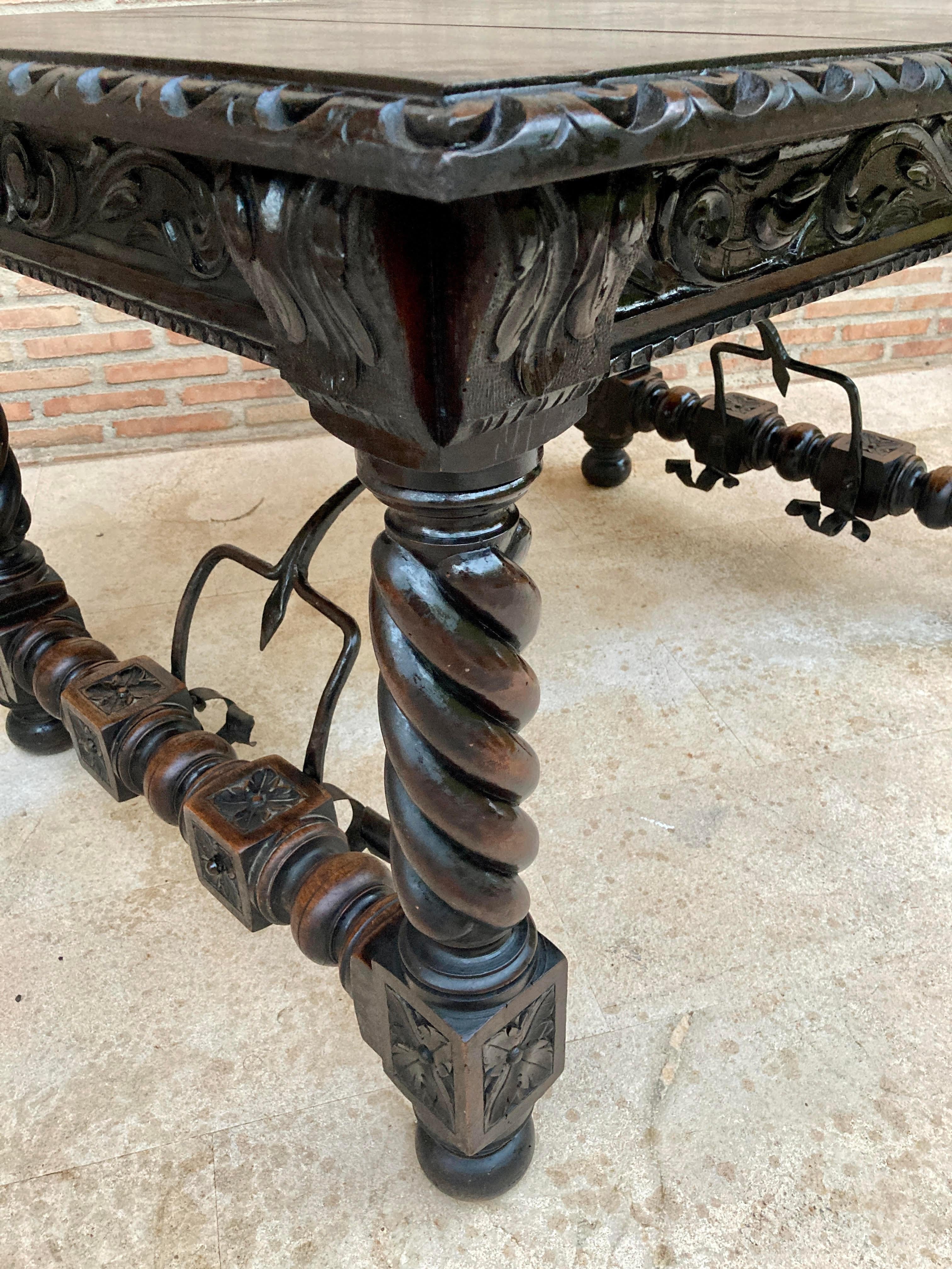 Spanish Baroque Table with Dark Walnut Solomonic Legs with Carved Structure and  For Sale 5