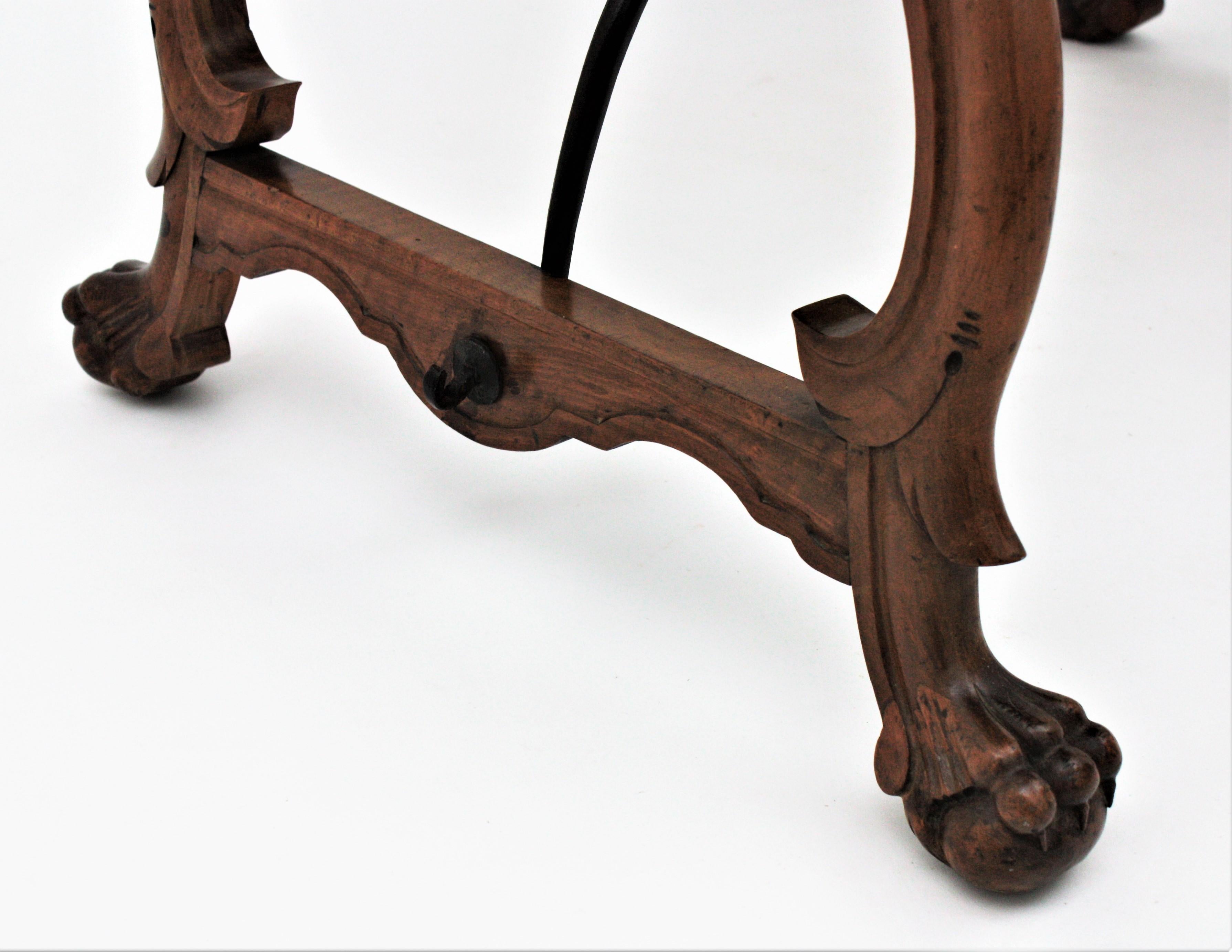 Spanish Baroque Fratino Table in Carved Walnut Wood For Sale 4