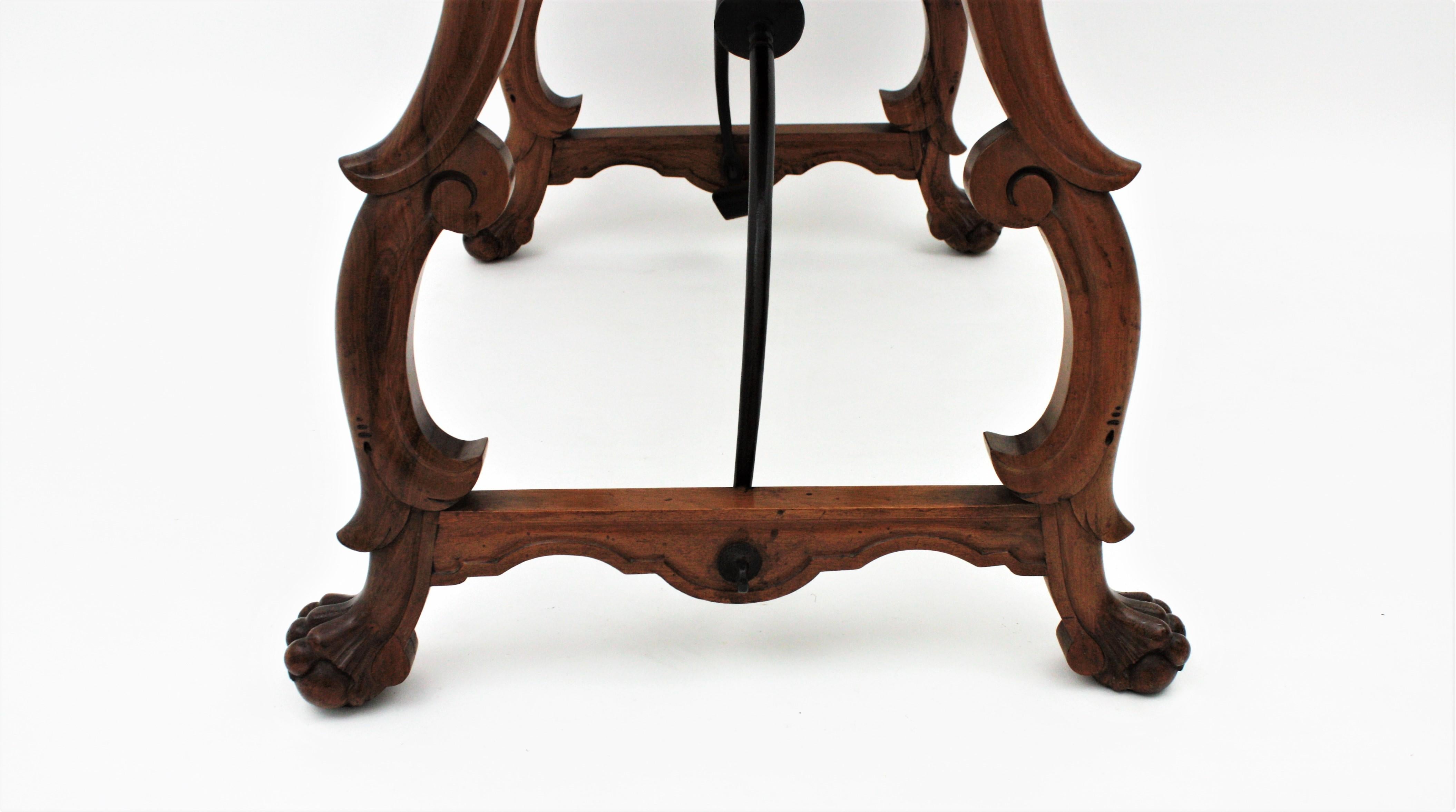 Spanish Baroque Fratino Table in Carved Walnut Wood For Sale 1