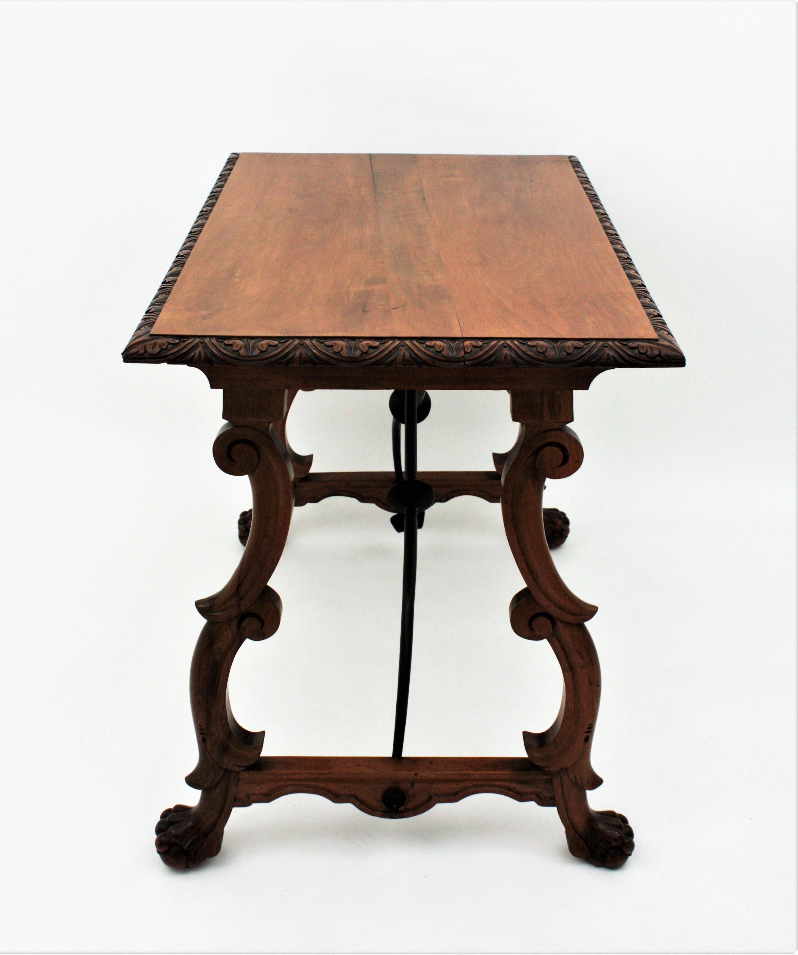 Spanish Baroque Fratino Table in Carved Walnut Wood For Sale 2