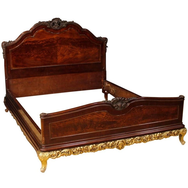 Spanish Bed in Carved and Gilt Mahogany Wood from 20th Century For Sale