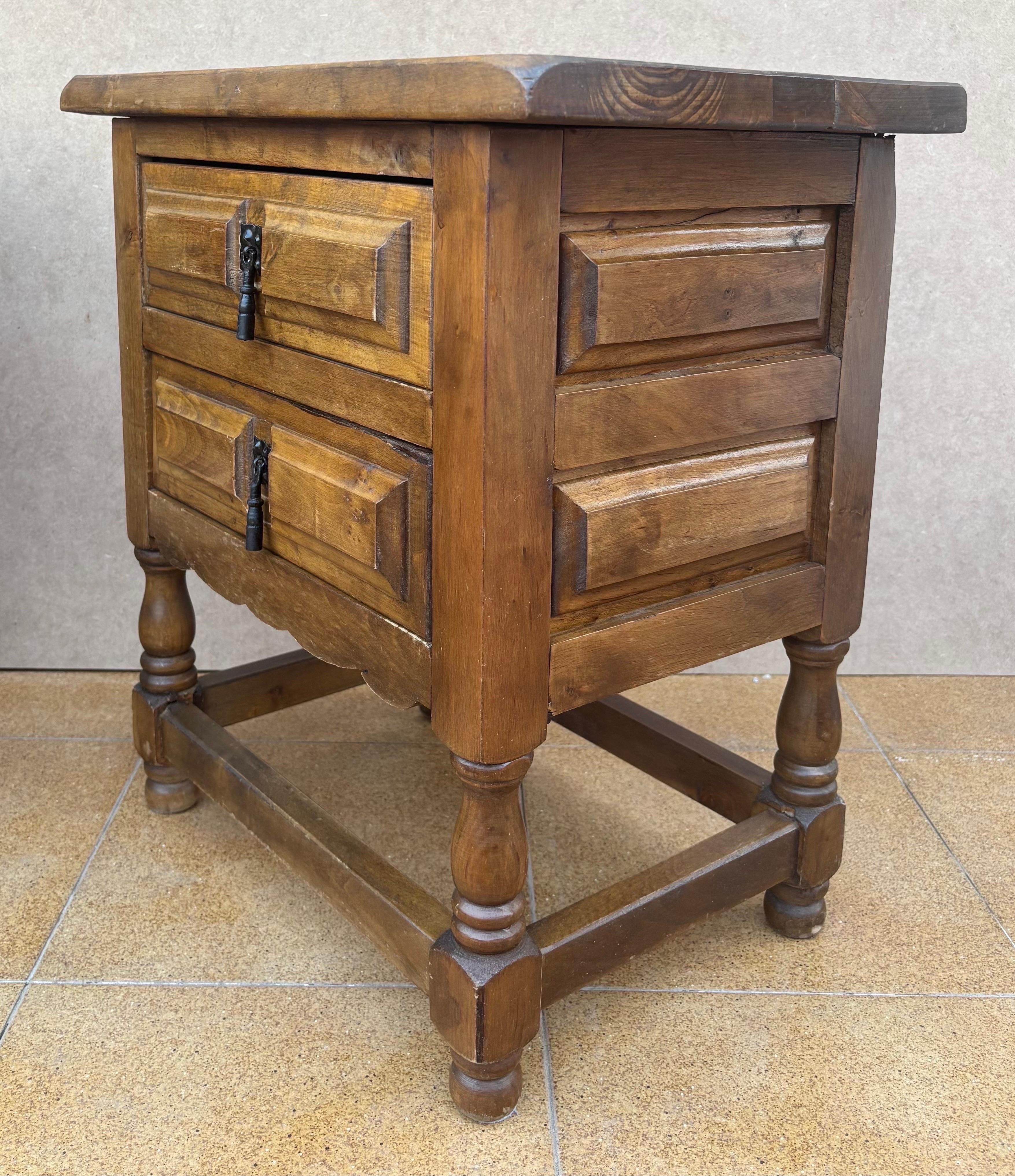 Rustique Spanish Bedside Tables With Drawers And Iron Hardware, 1950s, Set Of 2 en vente