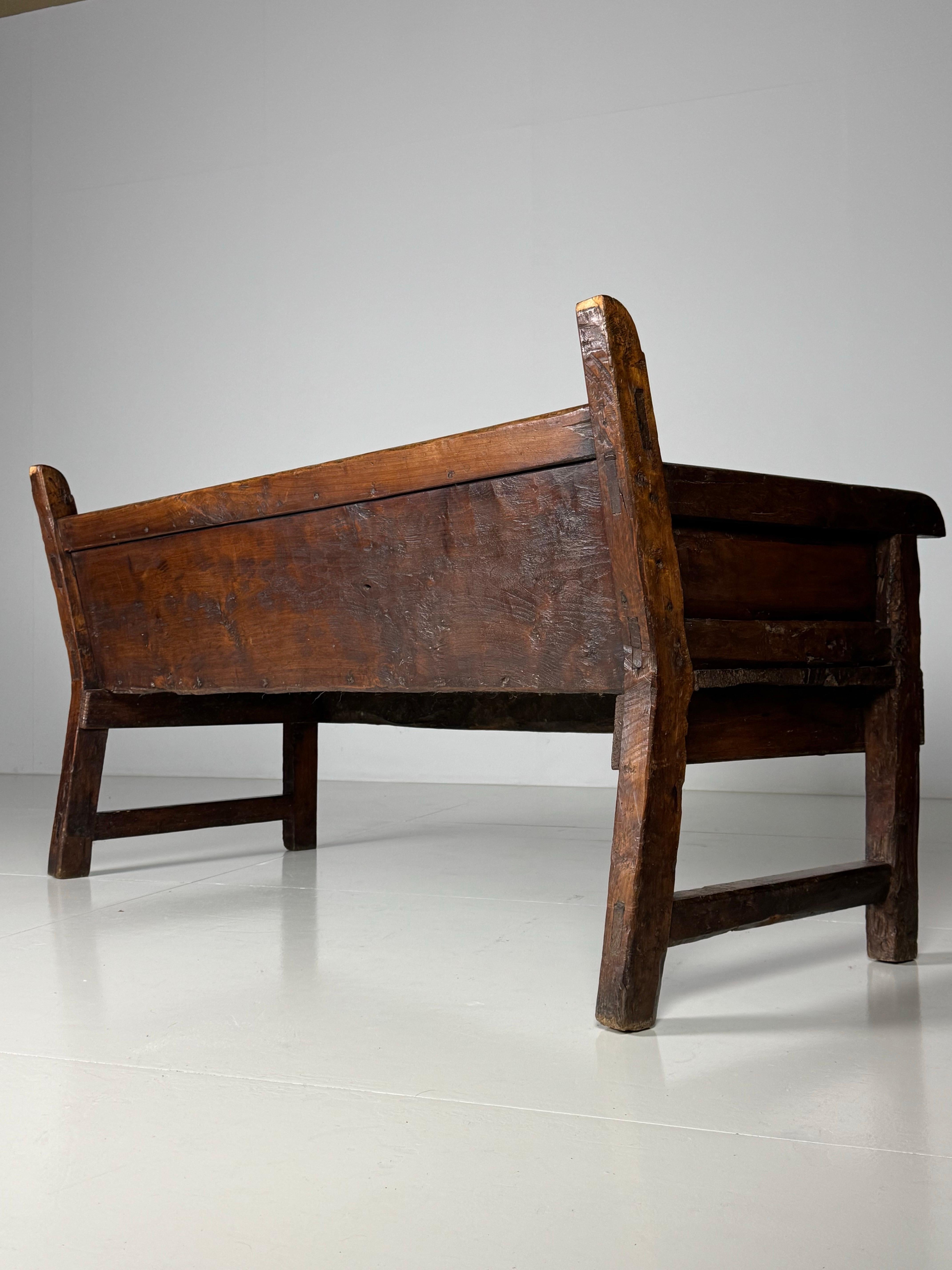 Banc espagnol 18e siècle 8