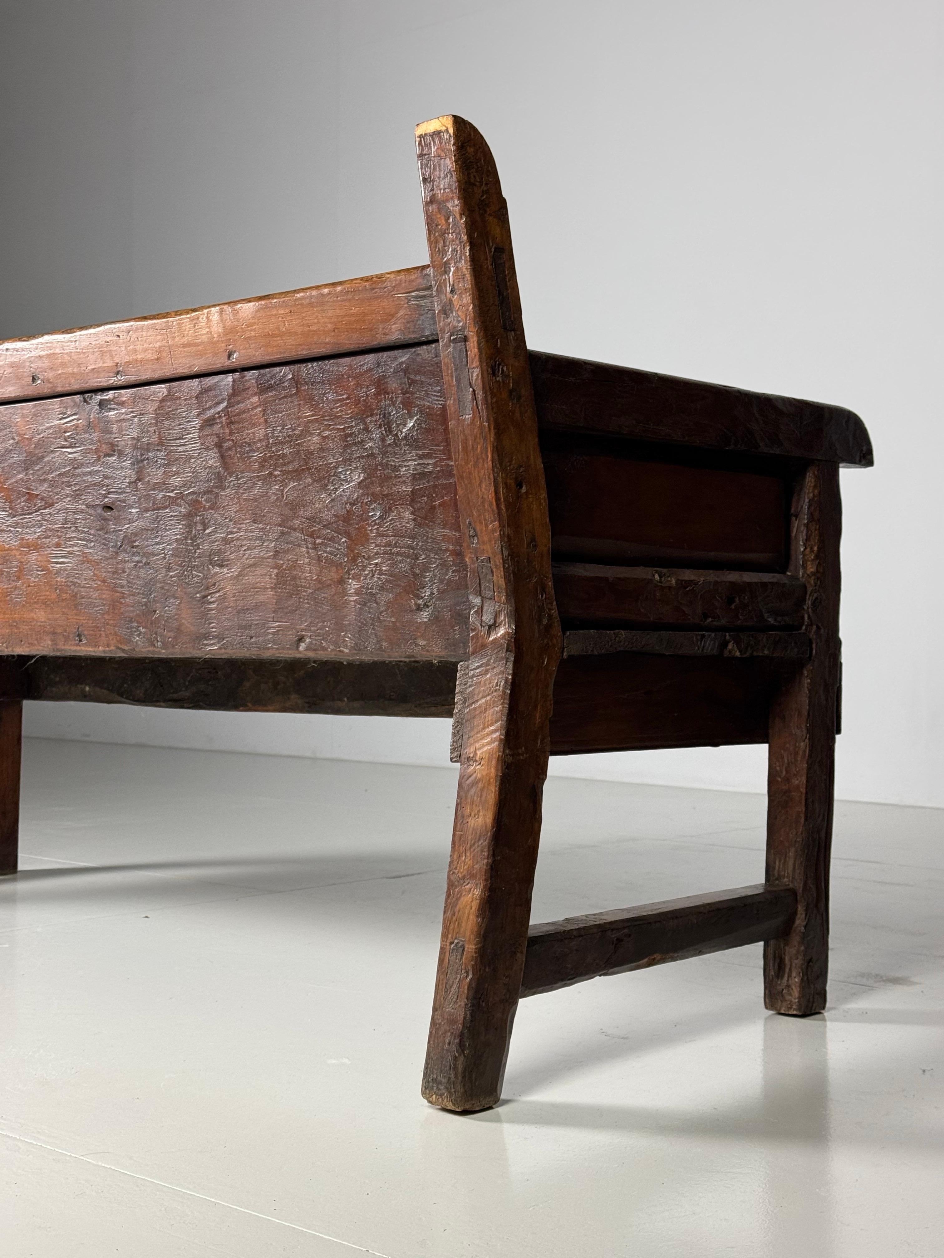 Banc espagnol 18e siècle 12