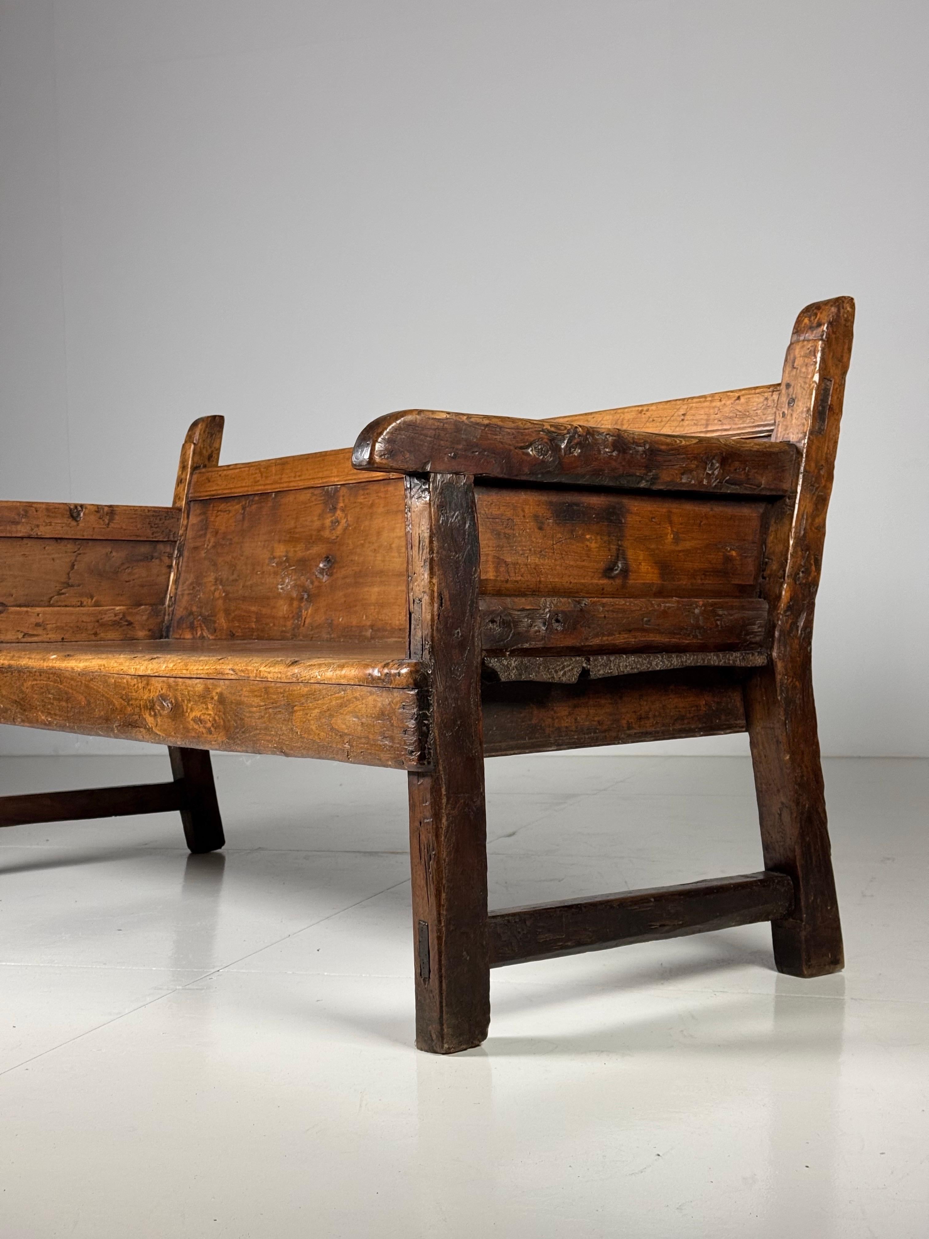 Banc espagnol 18e siècle Bon état à MILL, NL