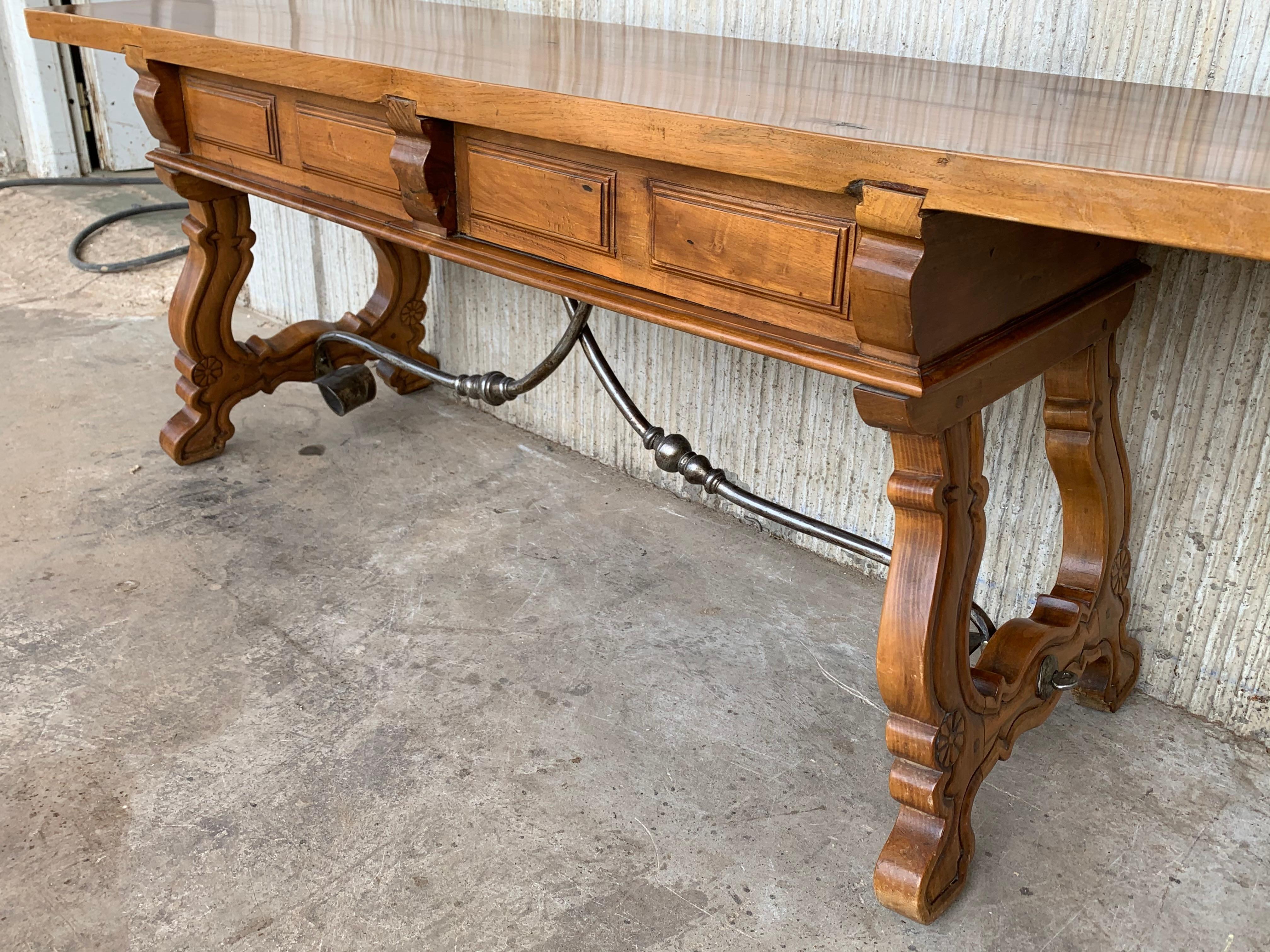 Spanish Bench or Low Console Table with Drawers, Lyre Legs and Iron Stretcher In Good Condition For Sale In Miami, FL