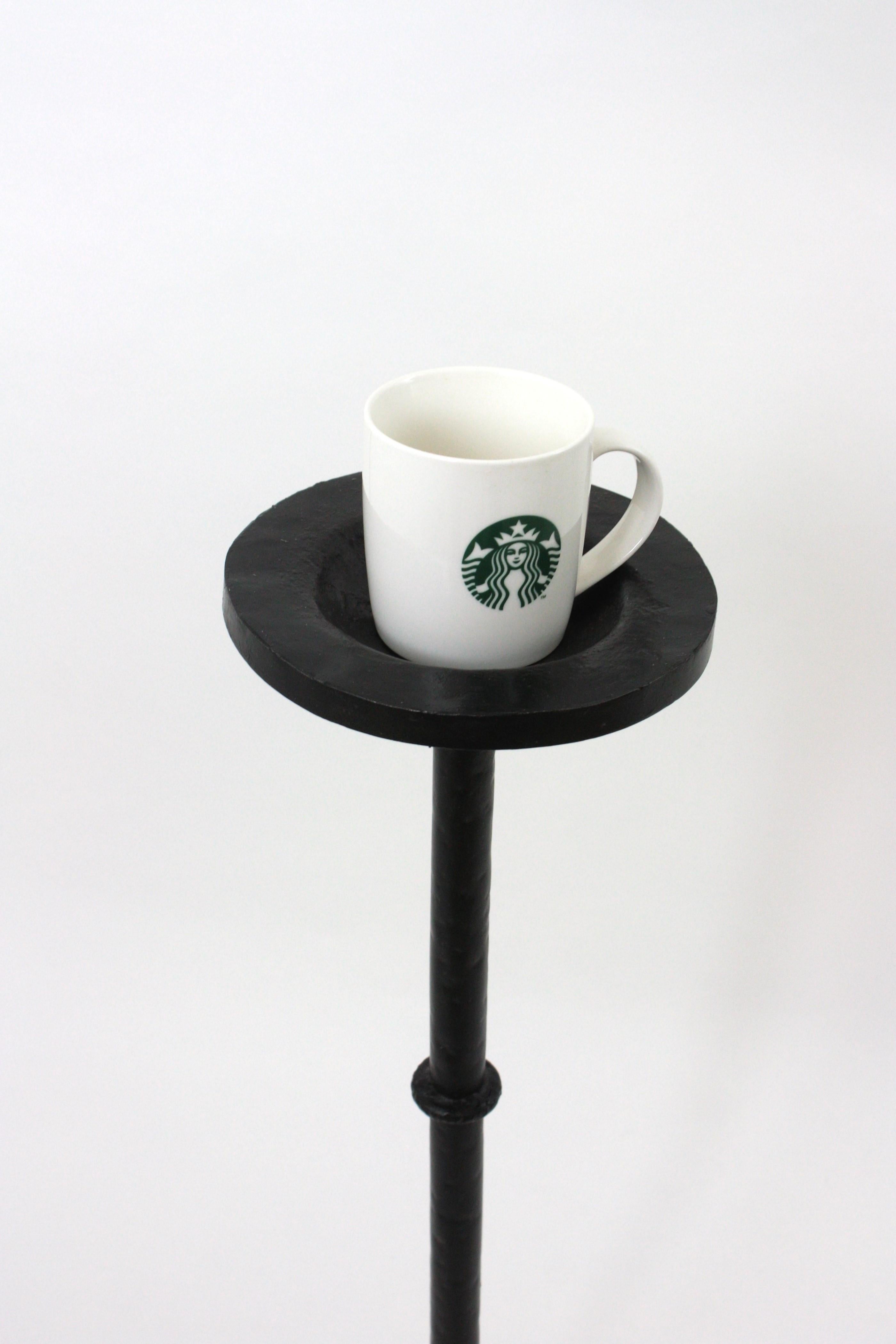 Fait main Table à boissons, table d'appoint ou d'appoint en fer forgé, 1940s en vente