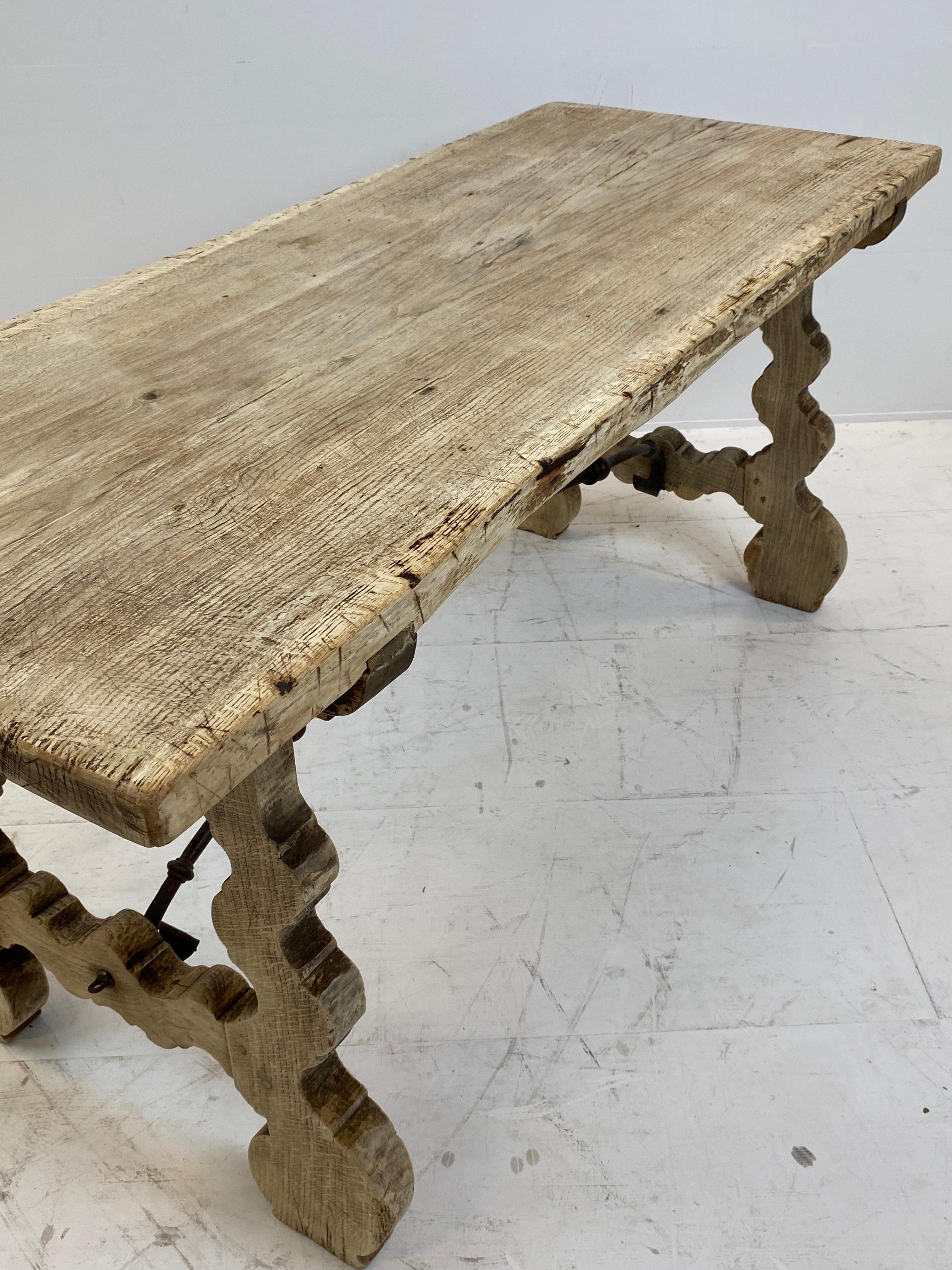 Small Antique table in bleached walnut with iron details, Spain, 1820s.  4
