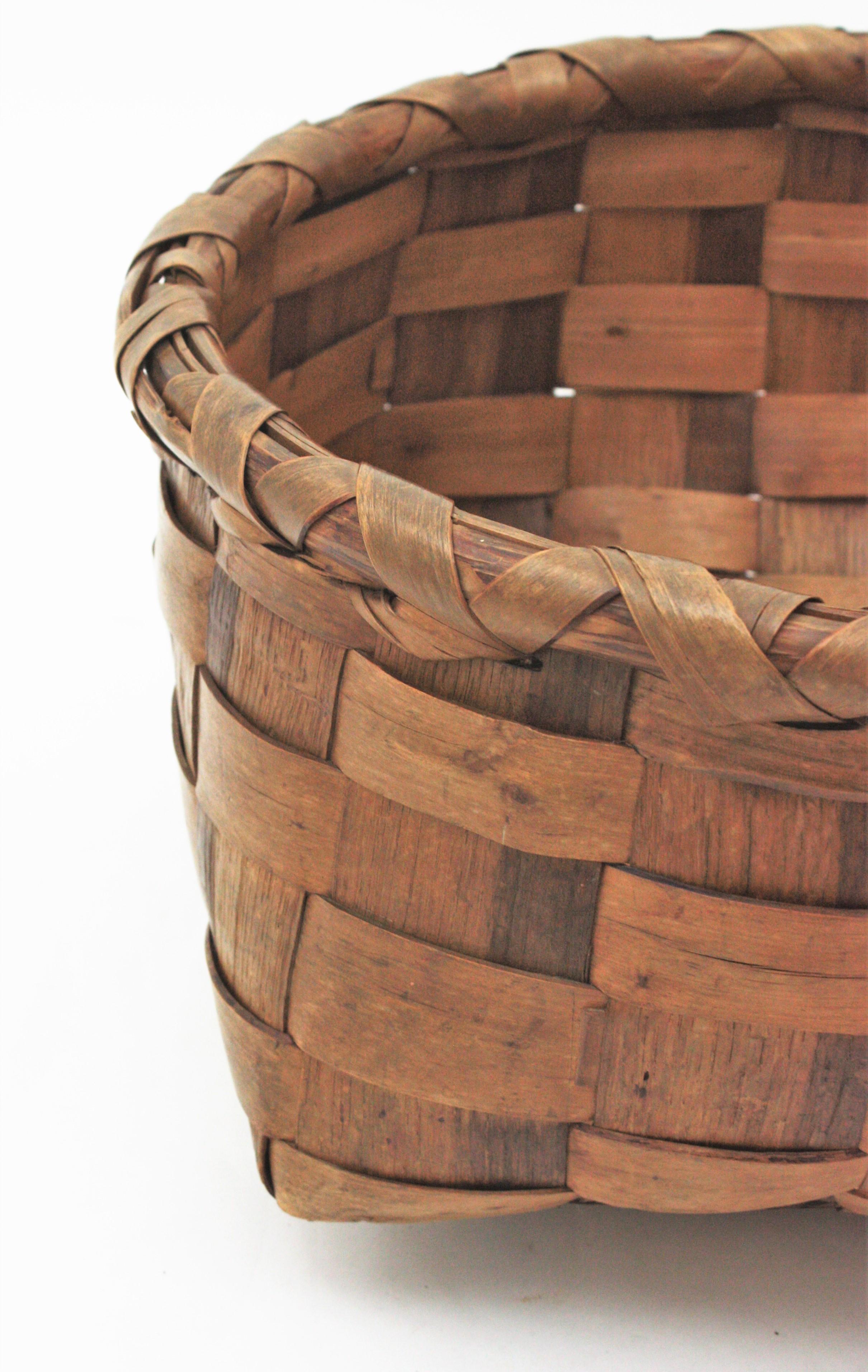 Spanish Braided Wood Large Rustic Basket, 1940s For Sale 6