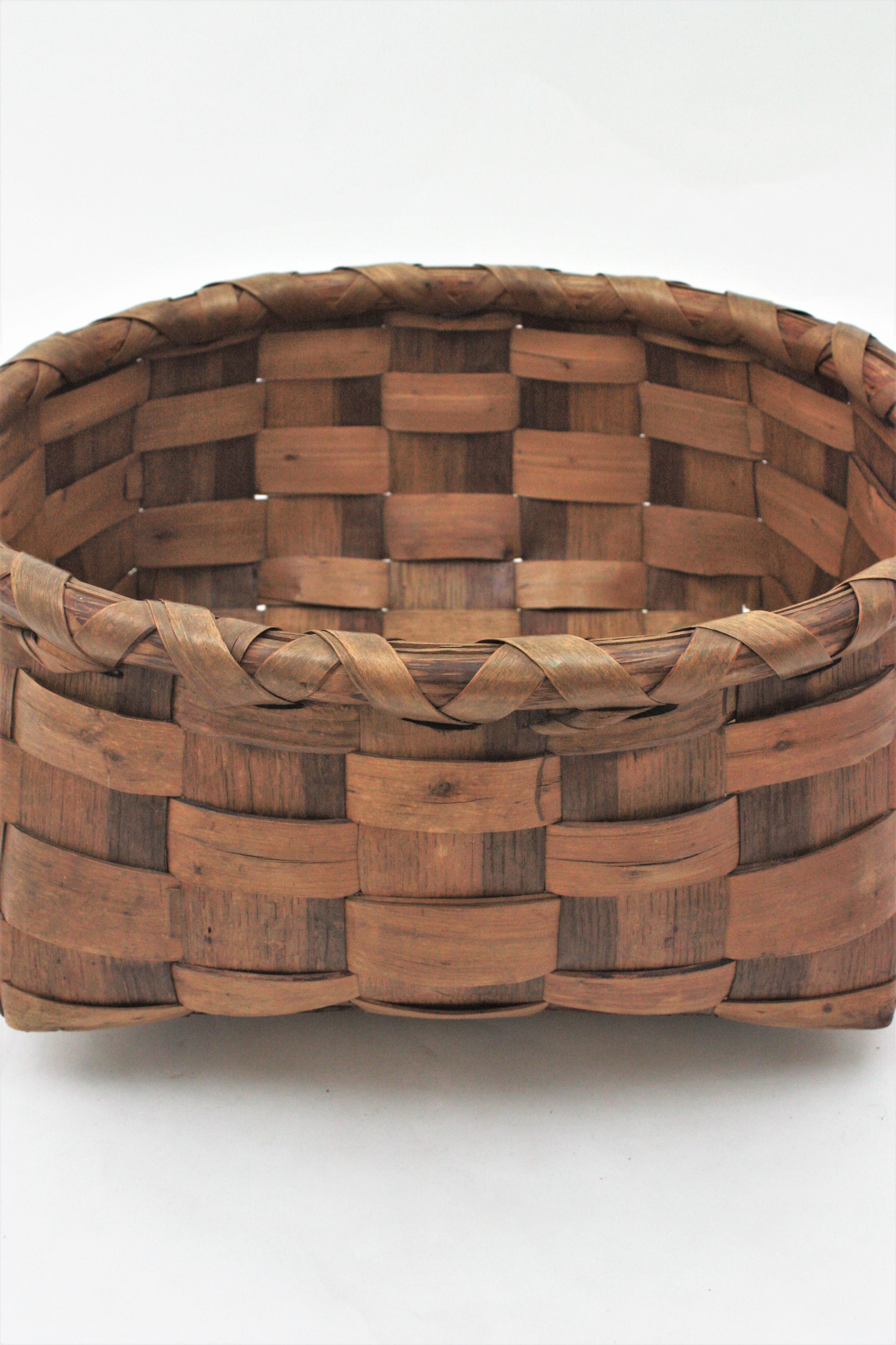 Spanish Braided Wood Large Rustic Basket, 1940s For Sale 7