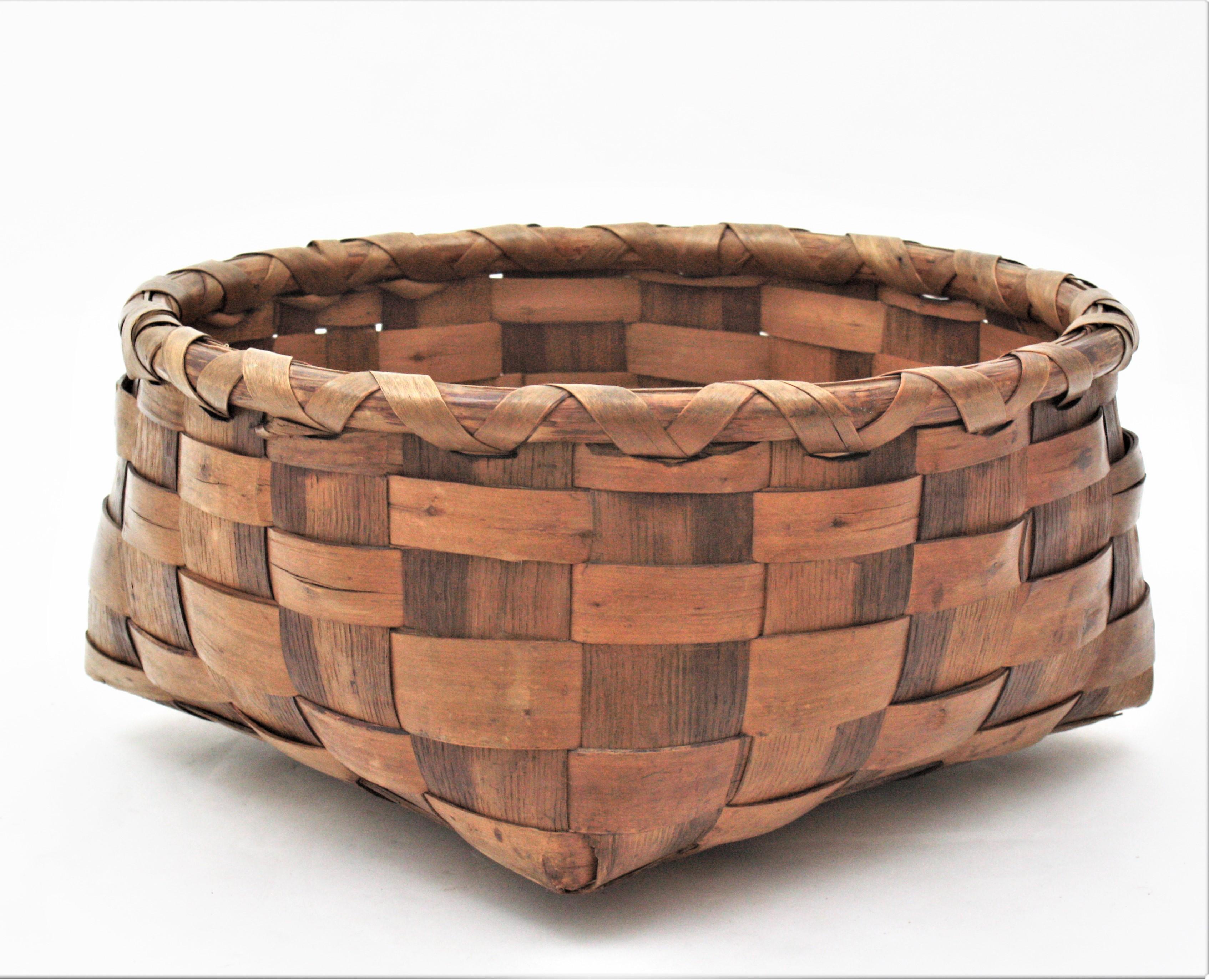 Spanish Braided Wood Large Rustic Basket, 1940s For Sale 1