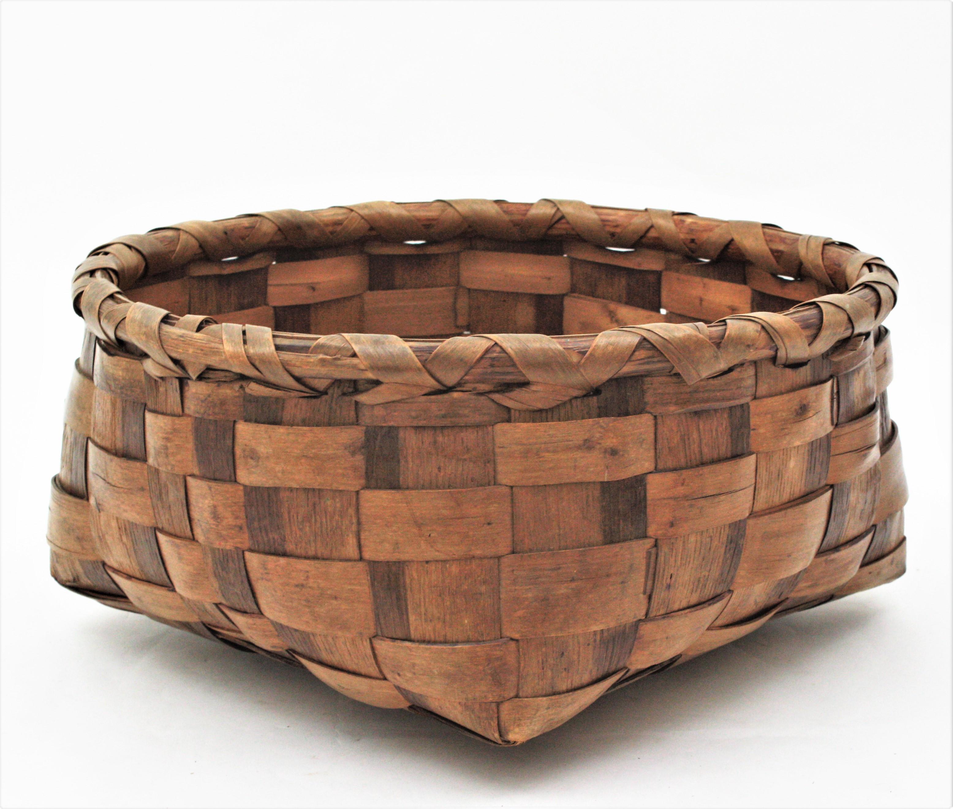 Spanish Braided Wood Large Rustic Basket, 1940s For Sale 3