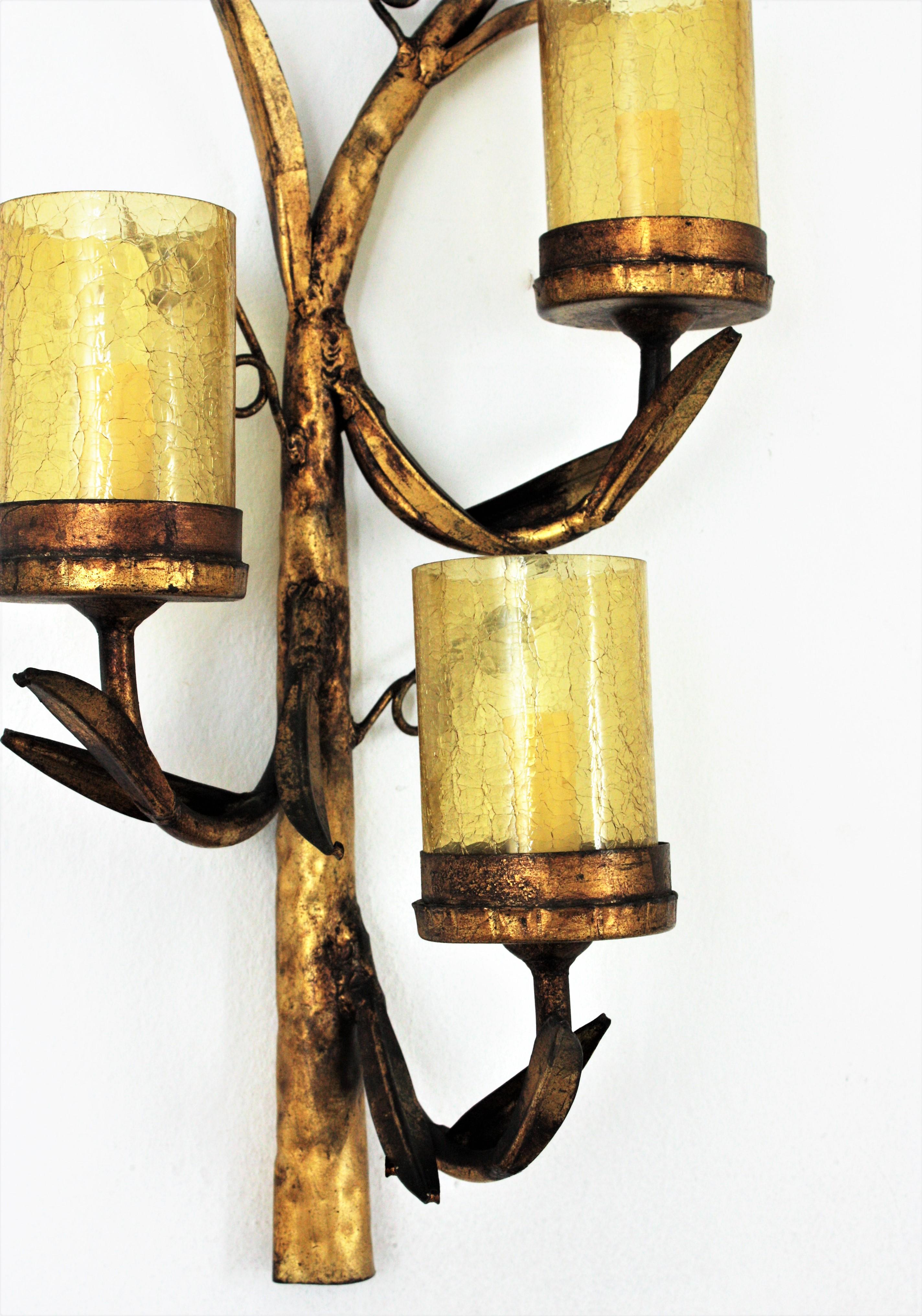 Spanish Branch Wall Sconce in Gilt Iron and Amber Cracked Glass, 1950s For Sale 5