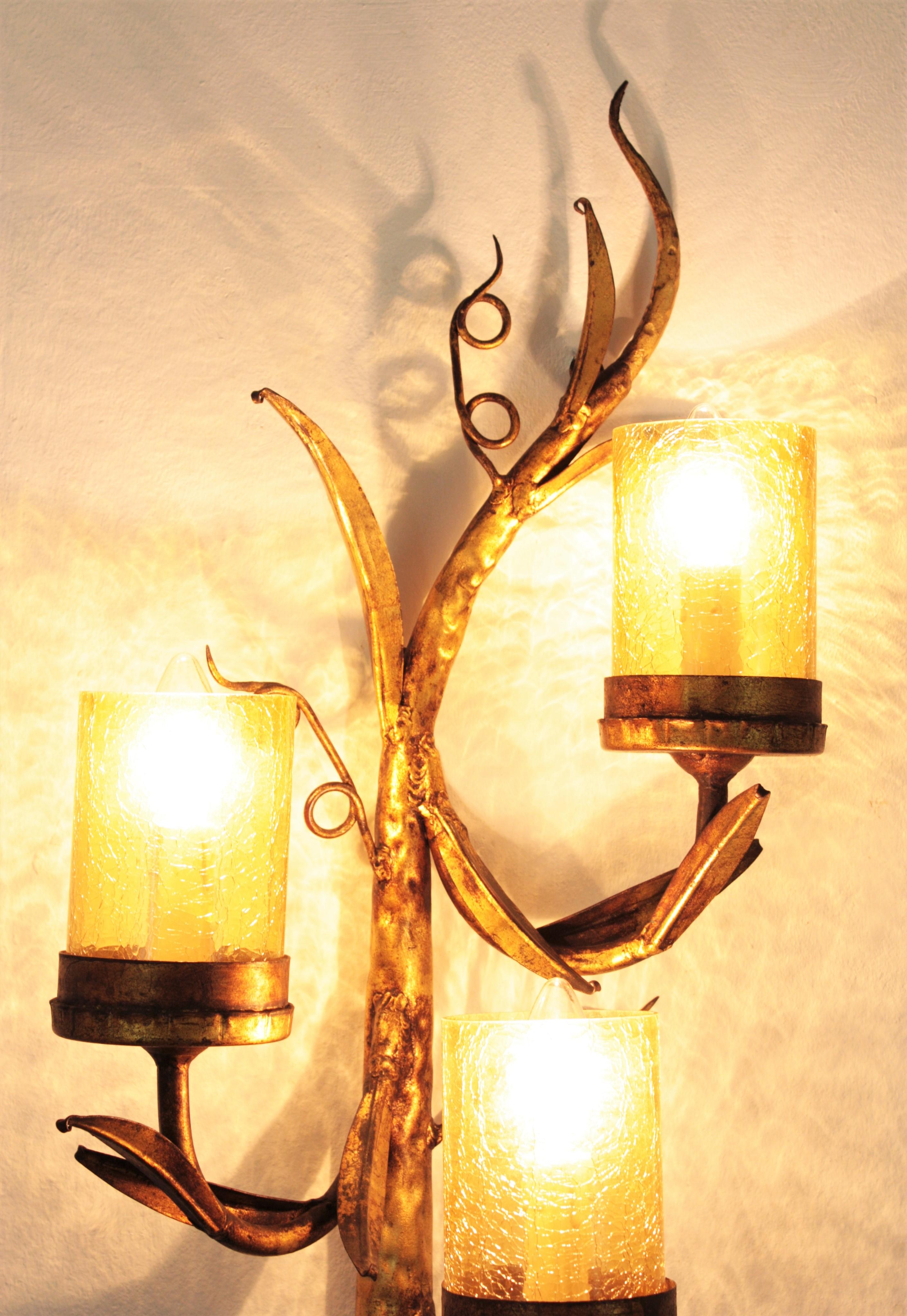 Spanish Branch Wall Sconce in Gilt Iron and Amber Cracked Glass, 1950s For Sale 7