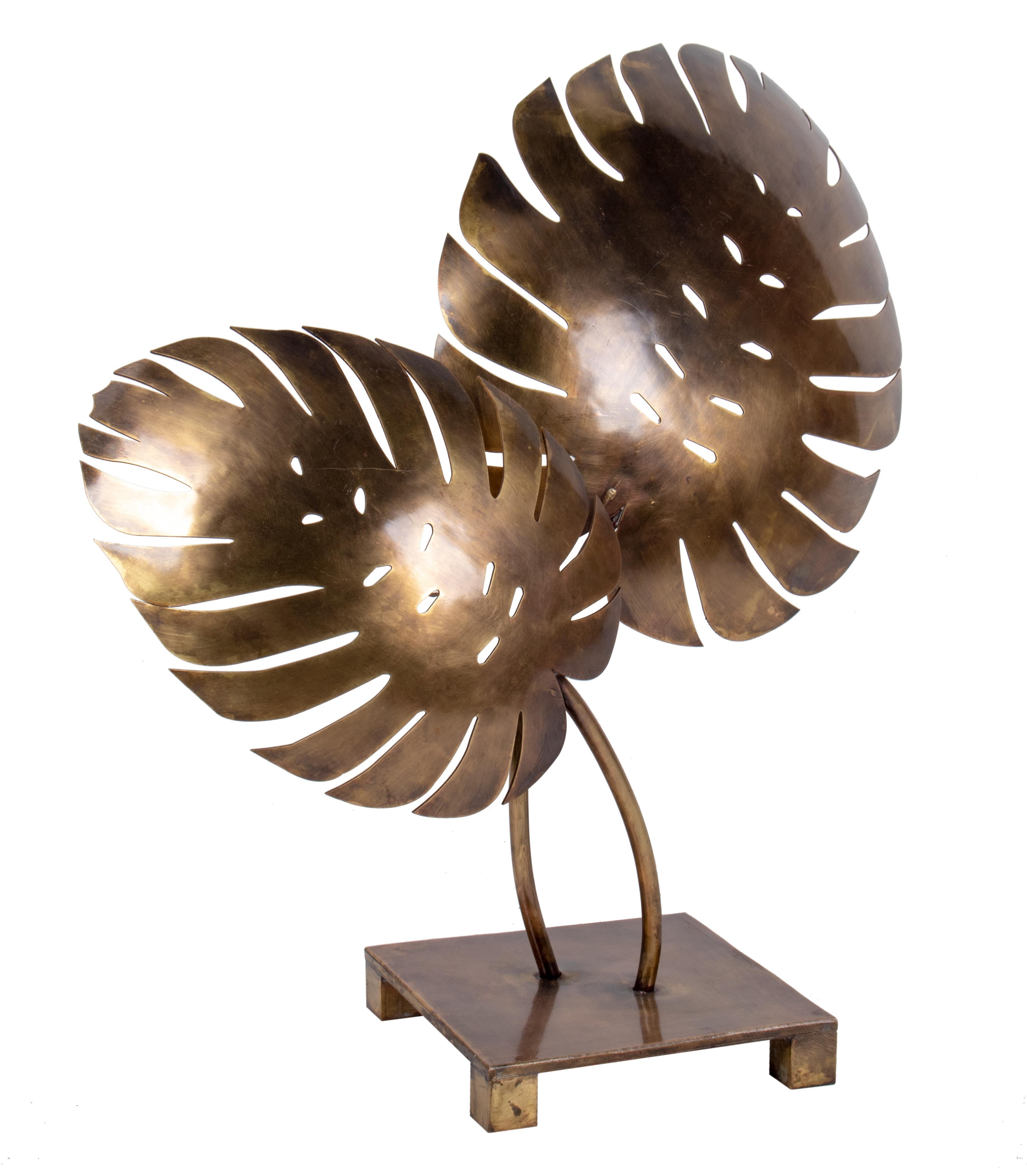 Spanish brass leafs shaped table lamp.