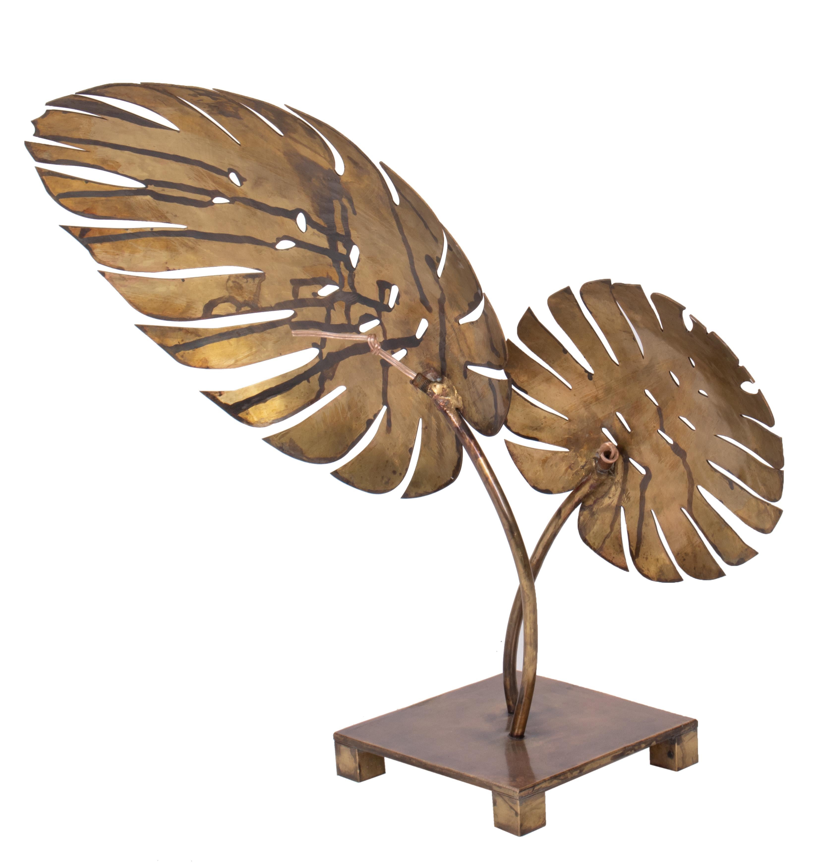 Spanish Brass Leafs Shaped Table Lamp In Excellent Condition In Marbella, ES