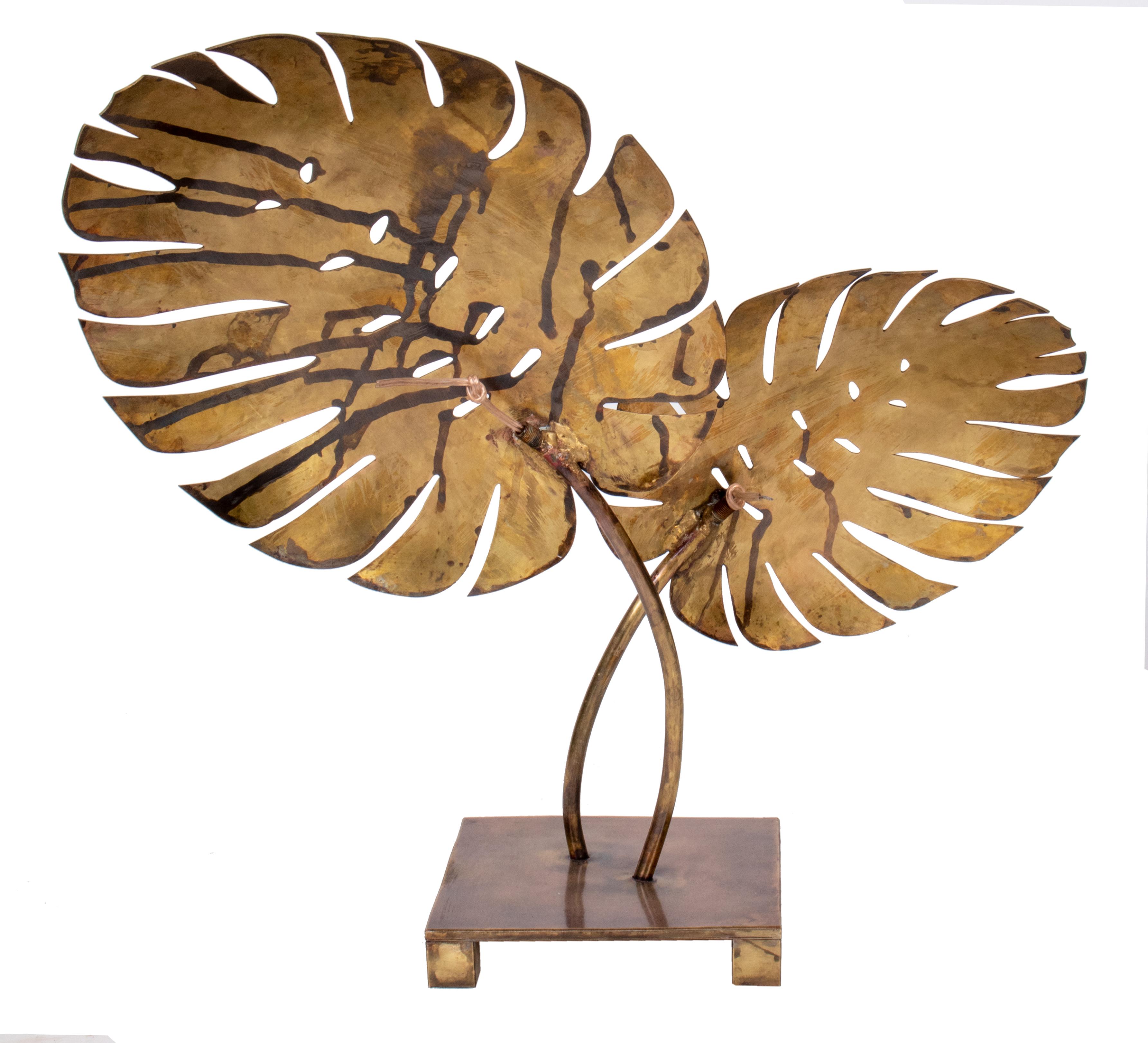 Contemporary Spanish Brass Leafs Shaped Table Lamp