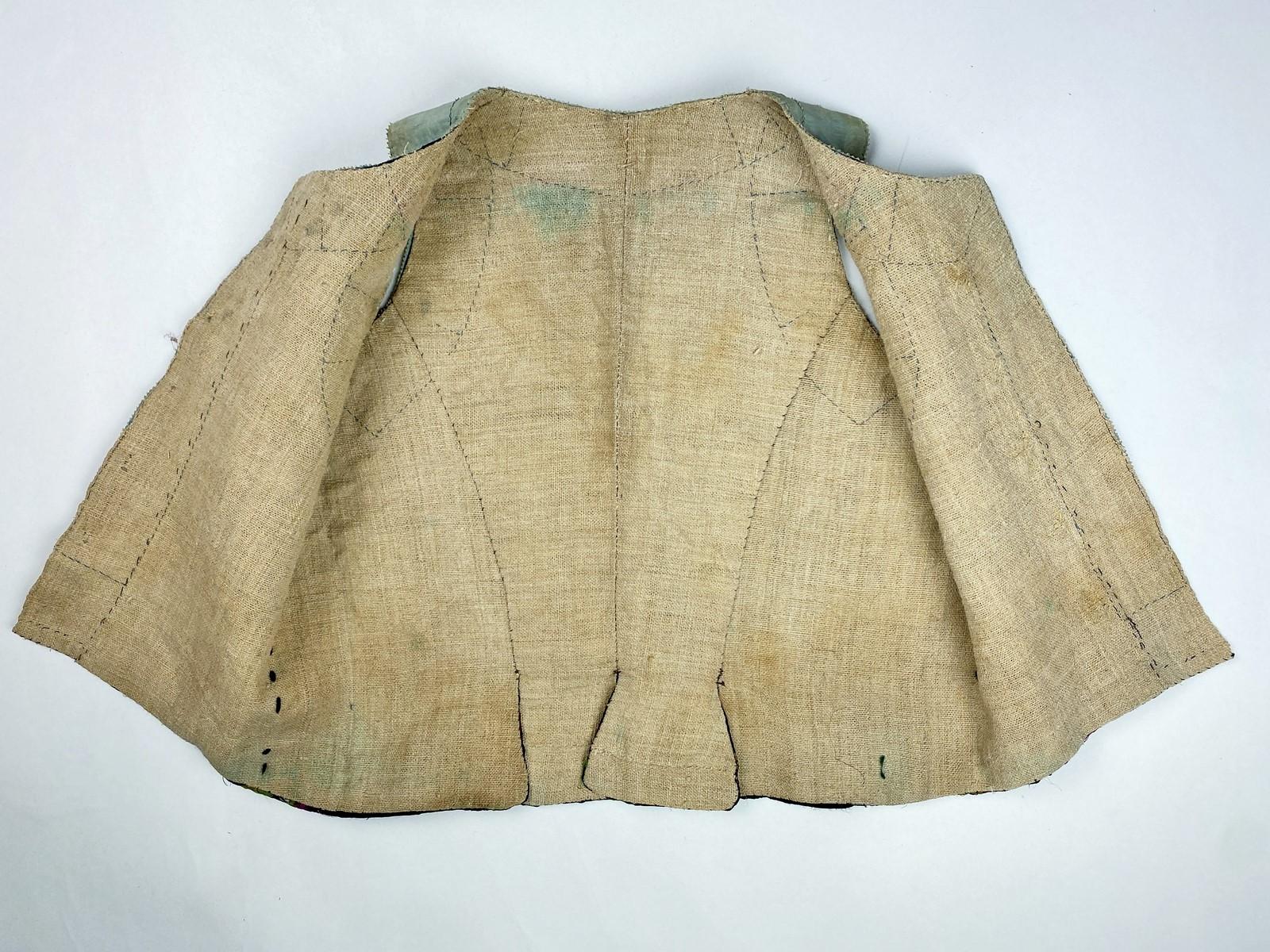 Spanish brocaded silk and hemp camisole - First half of the 19th century For Sale 8