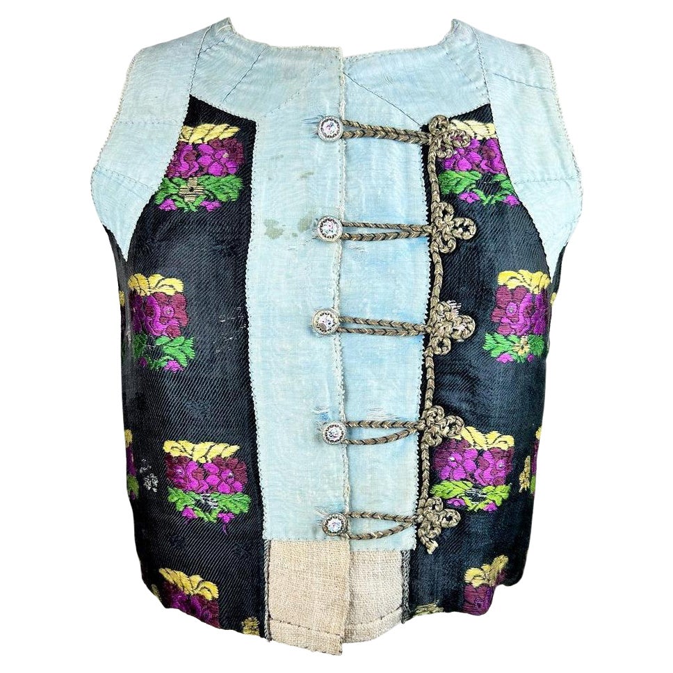 Spanish brocaded silk and hemp camisole - First half of the 19th century For Sale