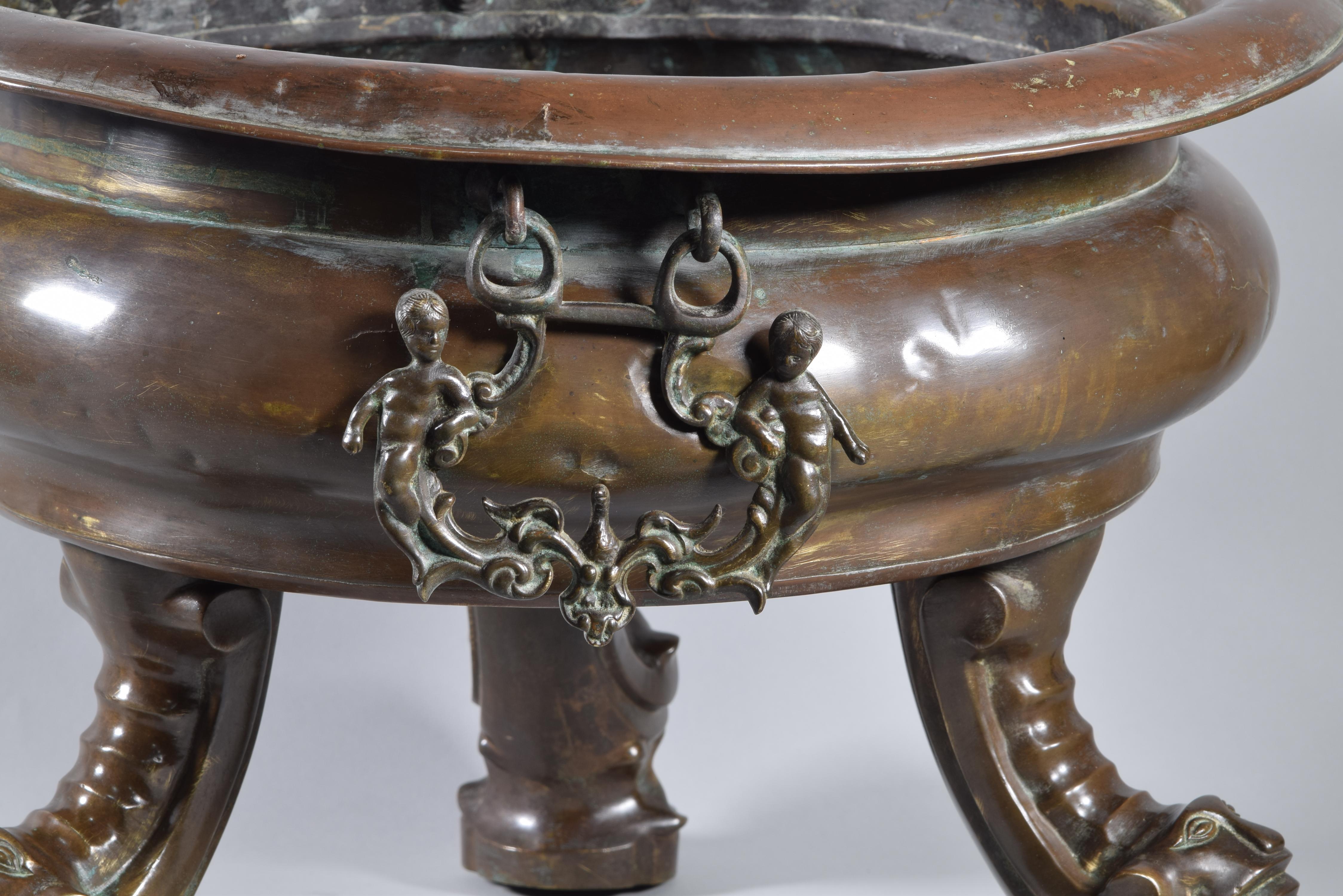 18th Century and Earlier Spanish Bronze Brazier, 18th Century For Sale