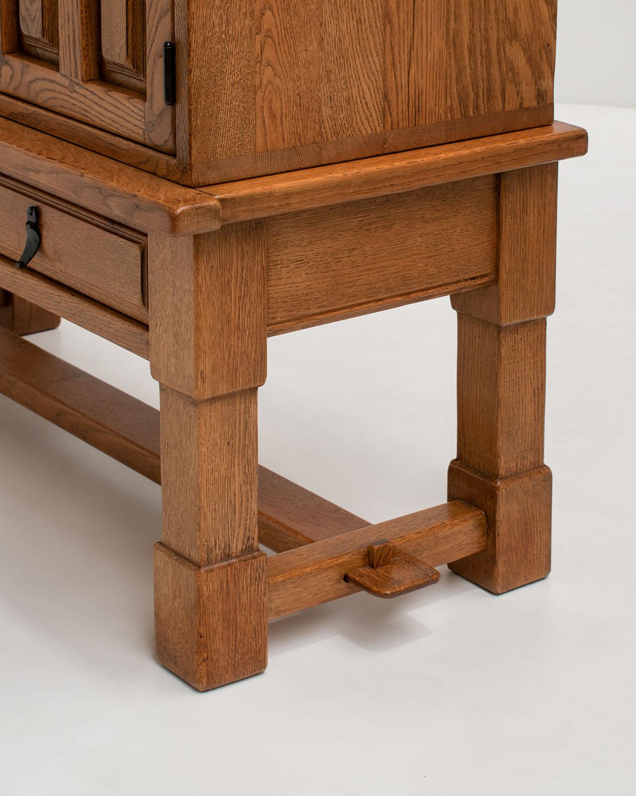 Spanish Brutalist Bar Cabinet in Solid Oak, 1940s 1