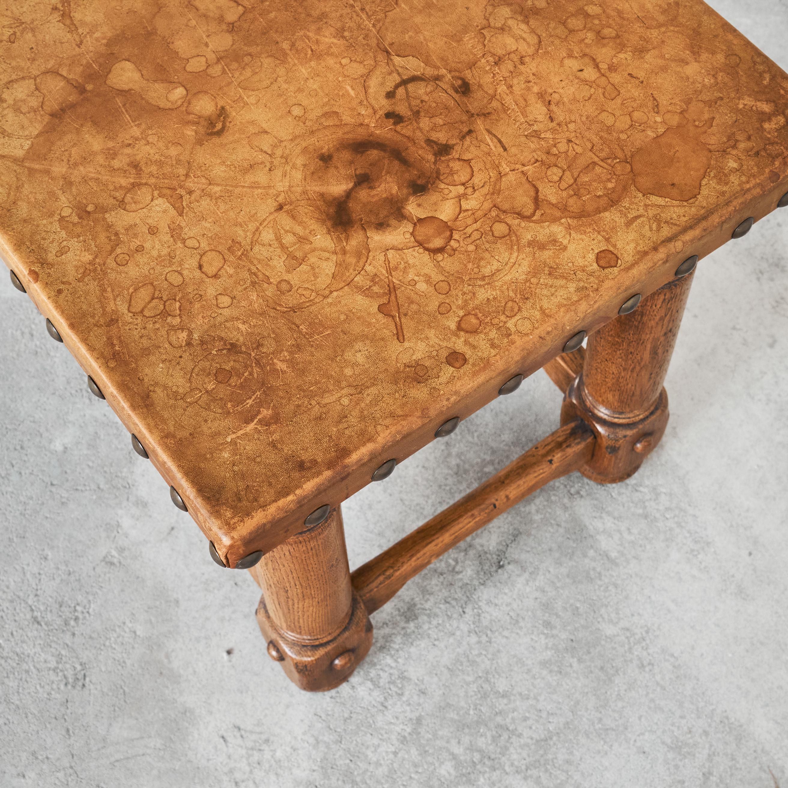 Spanish Brutalist Coffee Table in Solid Oak, Metal and Patinated Leather 1940s For Sale 9