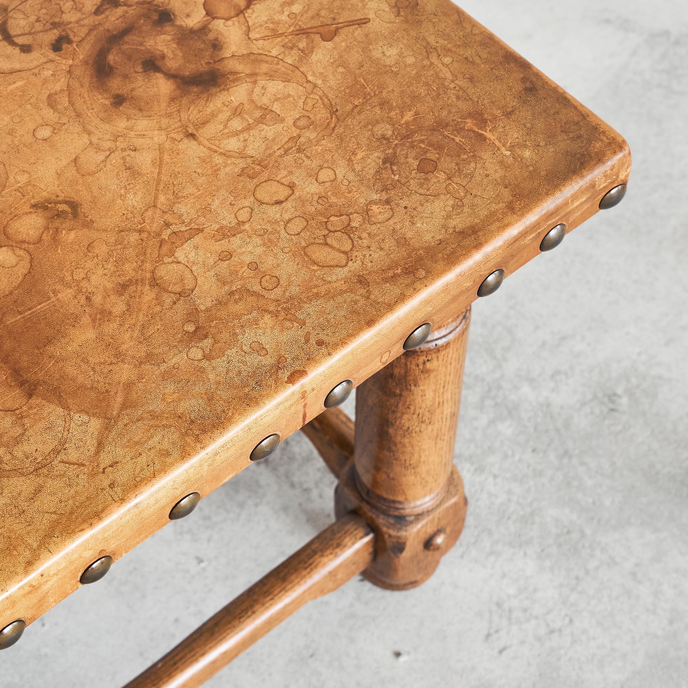 Spanish Brutalist Coffee Table in Solid Oak, Metal and Patinated Leather 1940s For Sale 3