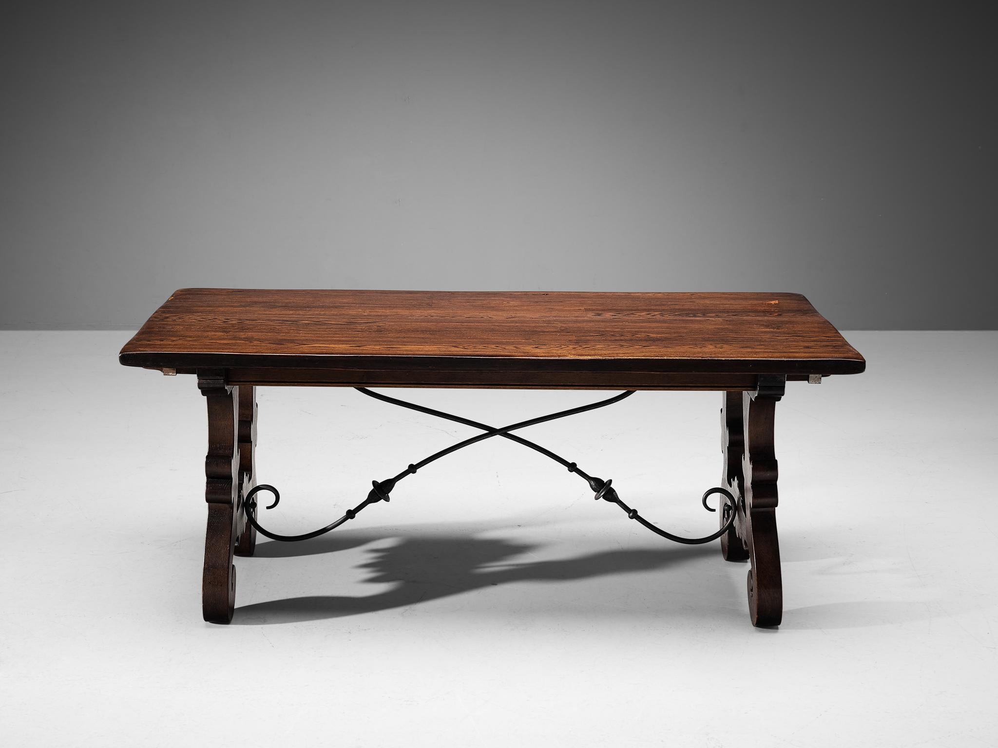 Spanish Brutalist Dining Table in Oak and Wrought Iron  In Good Condition For Sale In Waalwijk, NL