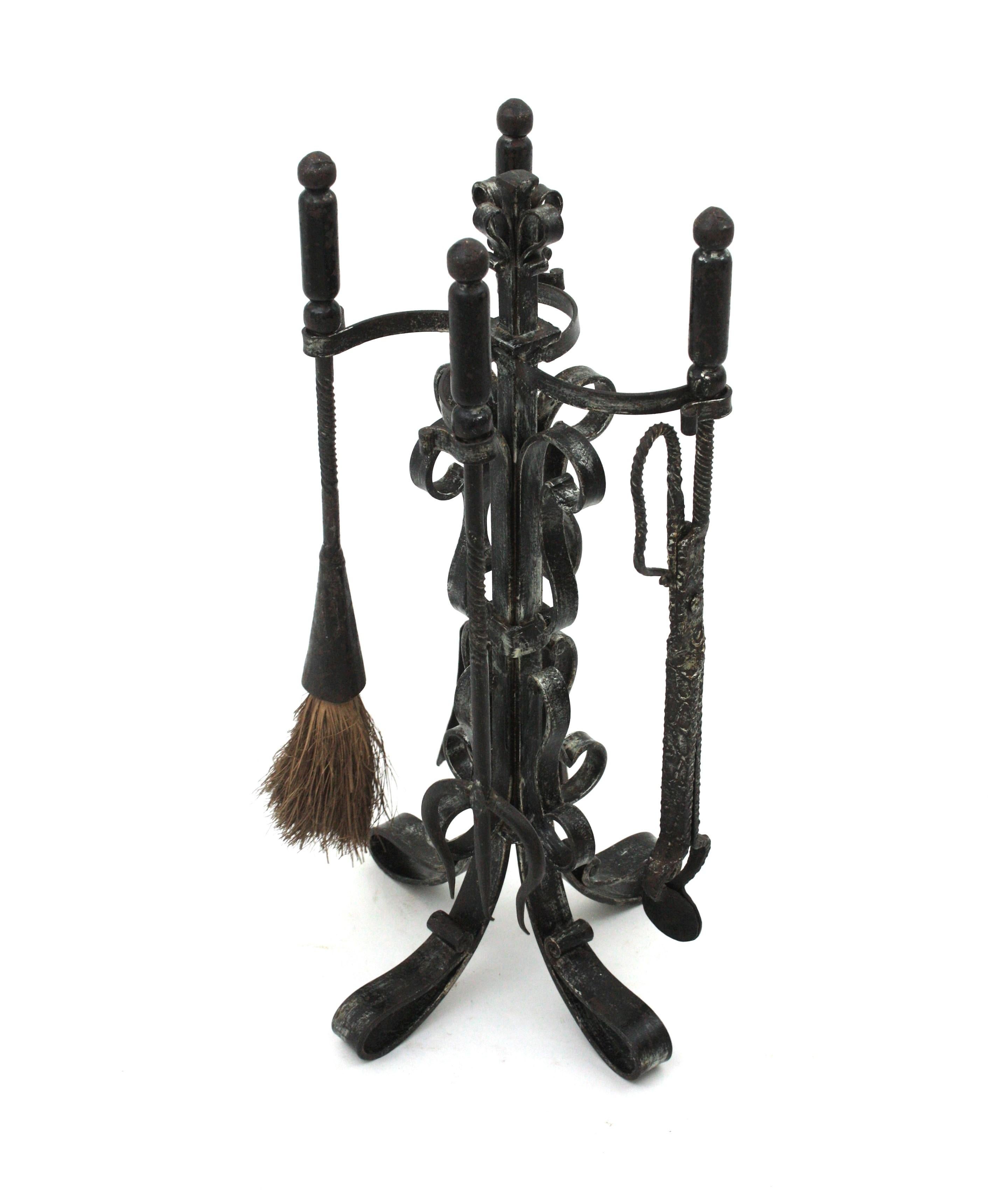 Forged Spanish Brutalist Fireplace Tool Set Stand in Wrought Iron and Scroll Loop Motif For Sale