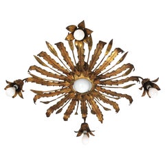 Luminaire espagnol brutaliste en fer doré à décor floral, années 1950