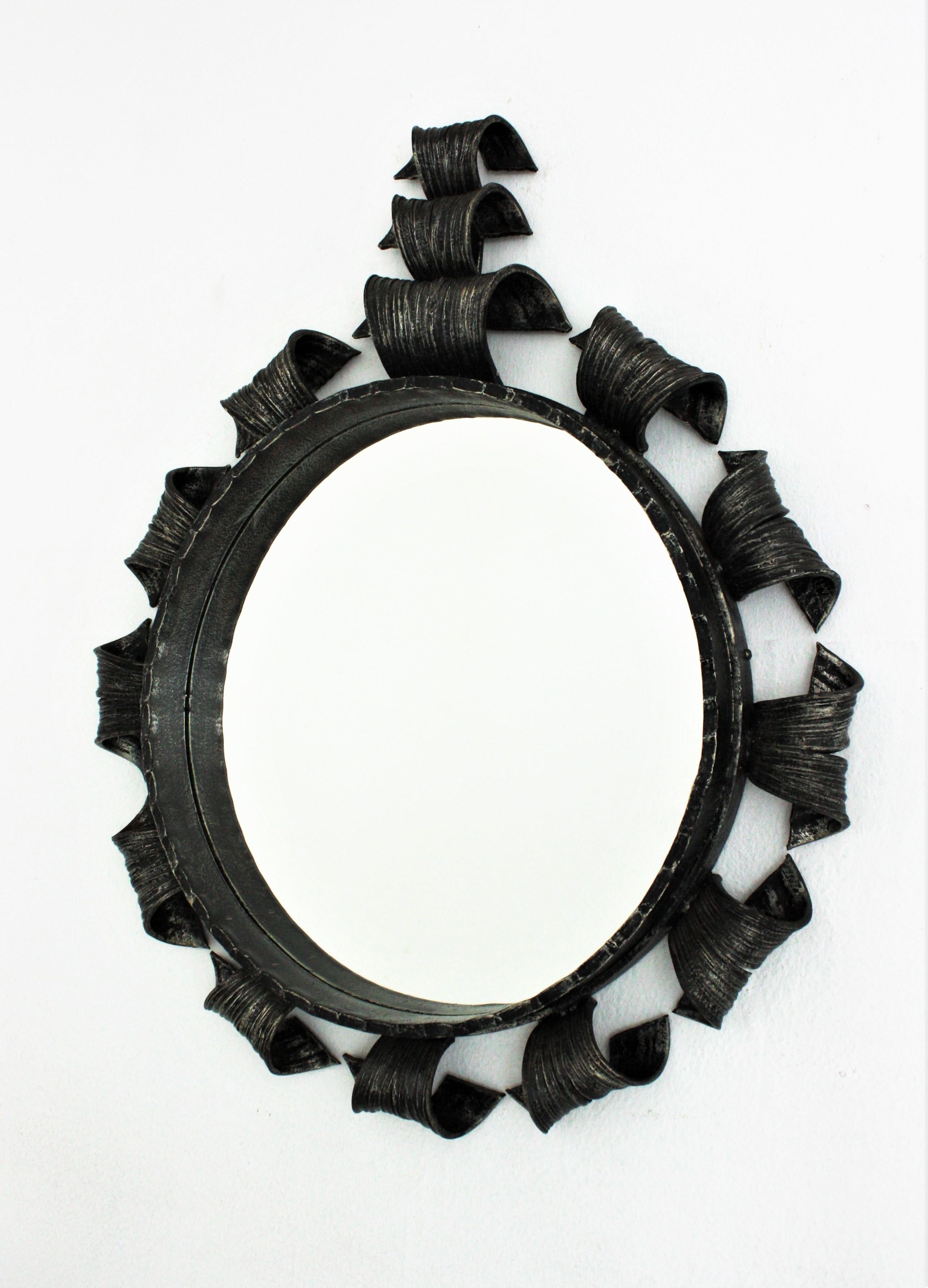 Sunburst Brutalist Mirror in Wrought Iron For Sale 4