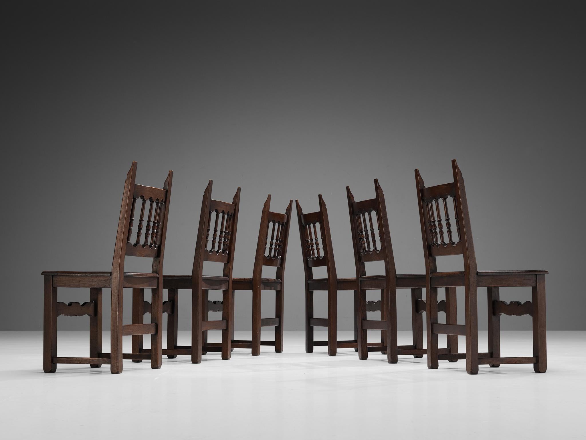 Spanish Brutalist Set of Six Dining Chairs in Oak For Sale 1