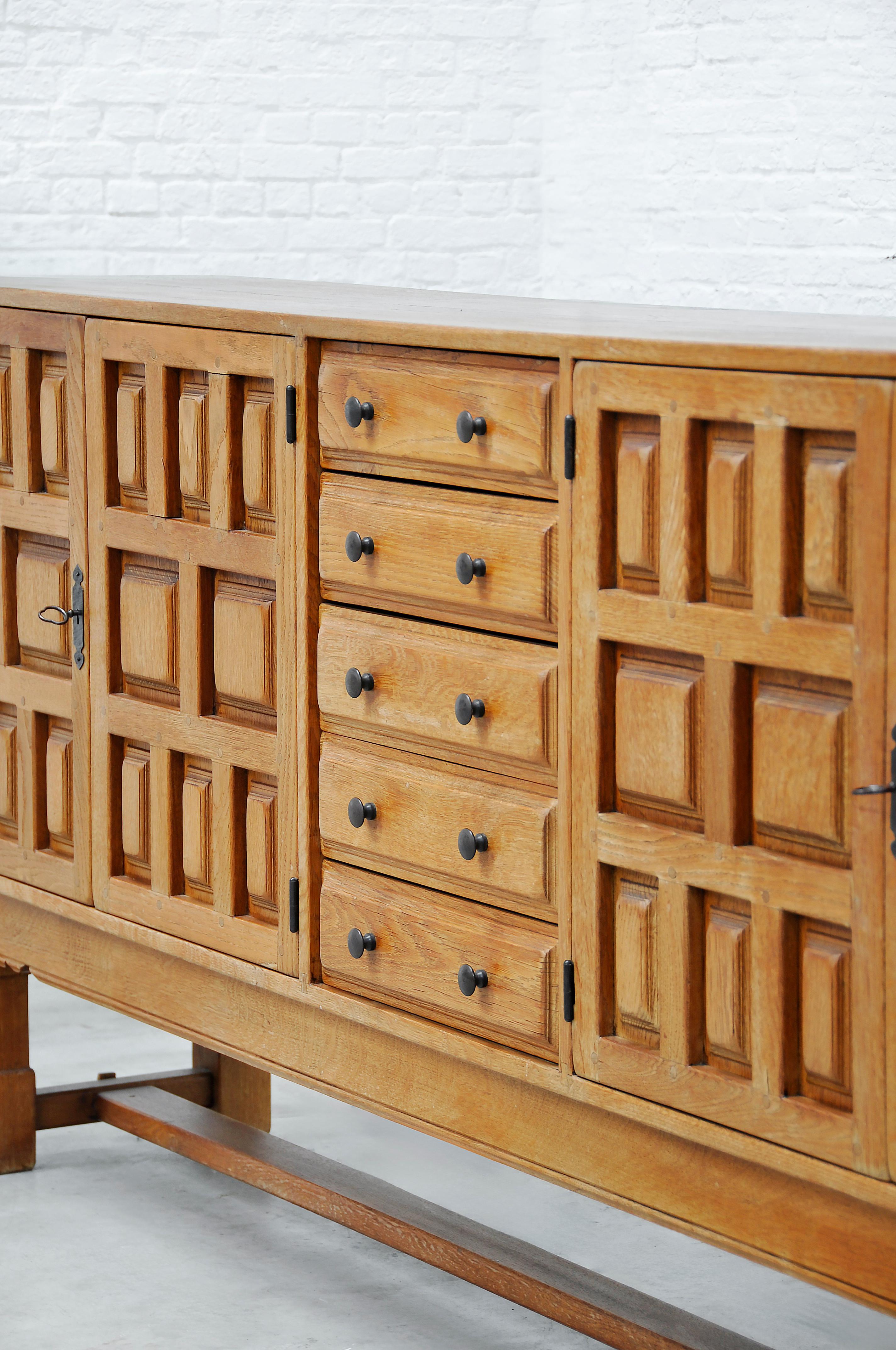 Mid-20th Century Spanish Brutalist Sideboard in Solid Oak, circa 1940 For Sale