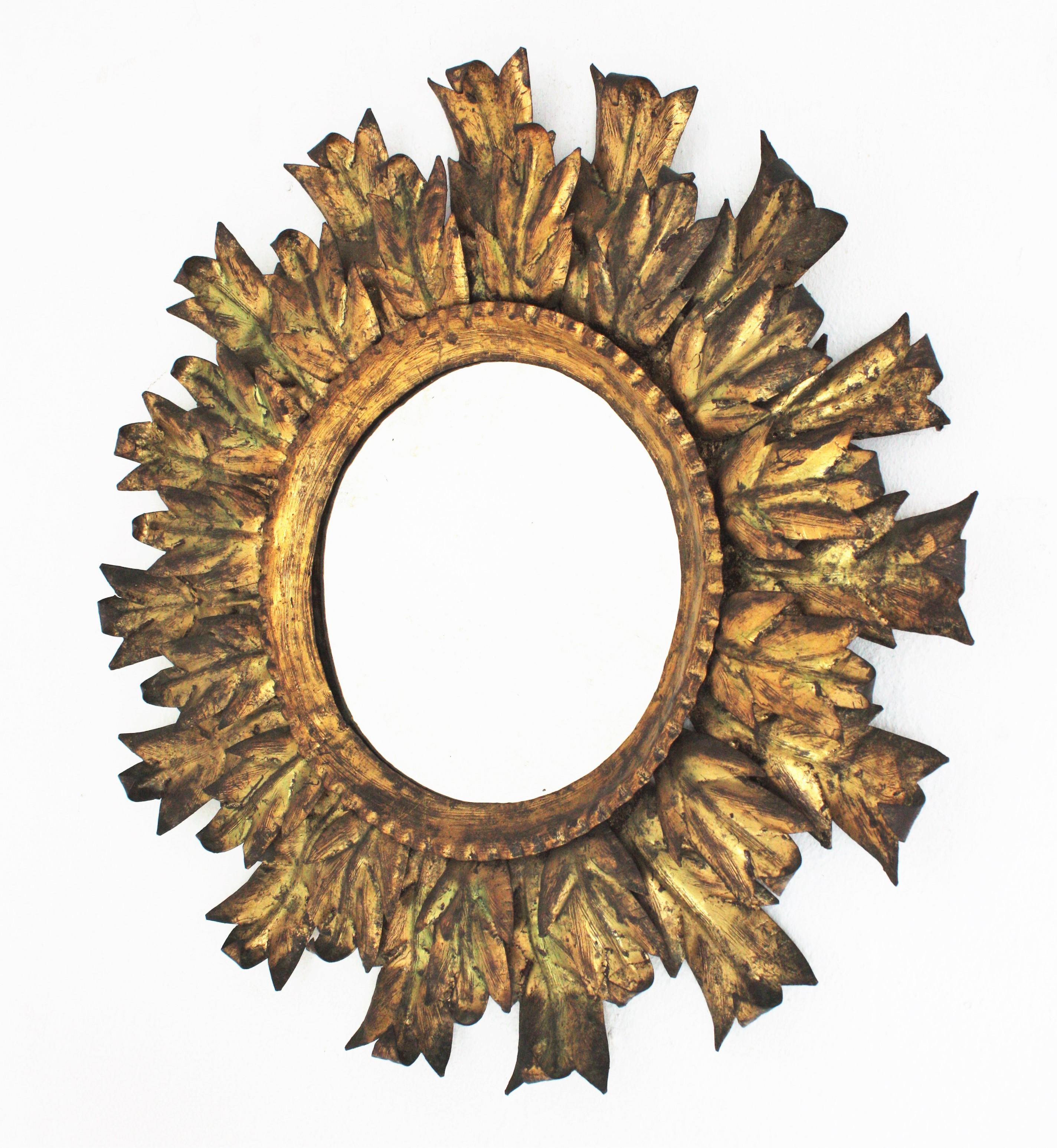 Hand-Crafted Spanish Brutalist Sunburst Mirror in Gilt Metal, 1950s For Sale