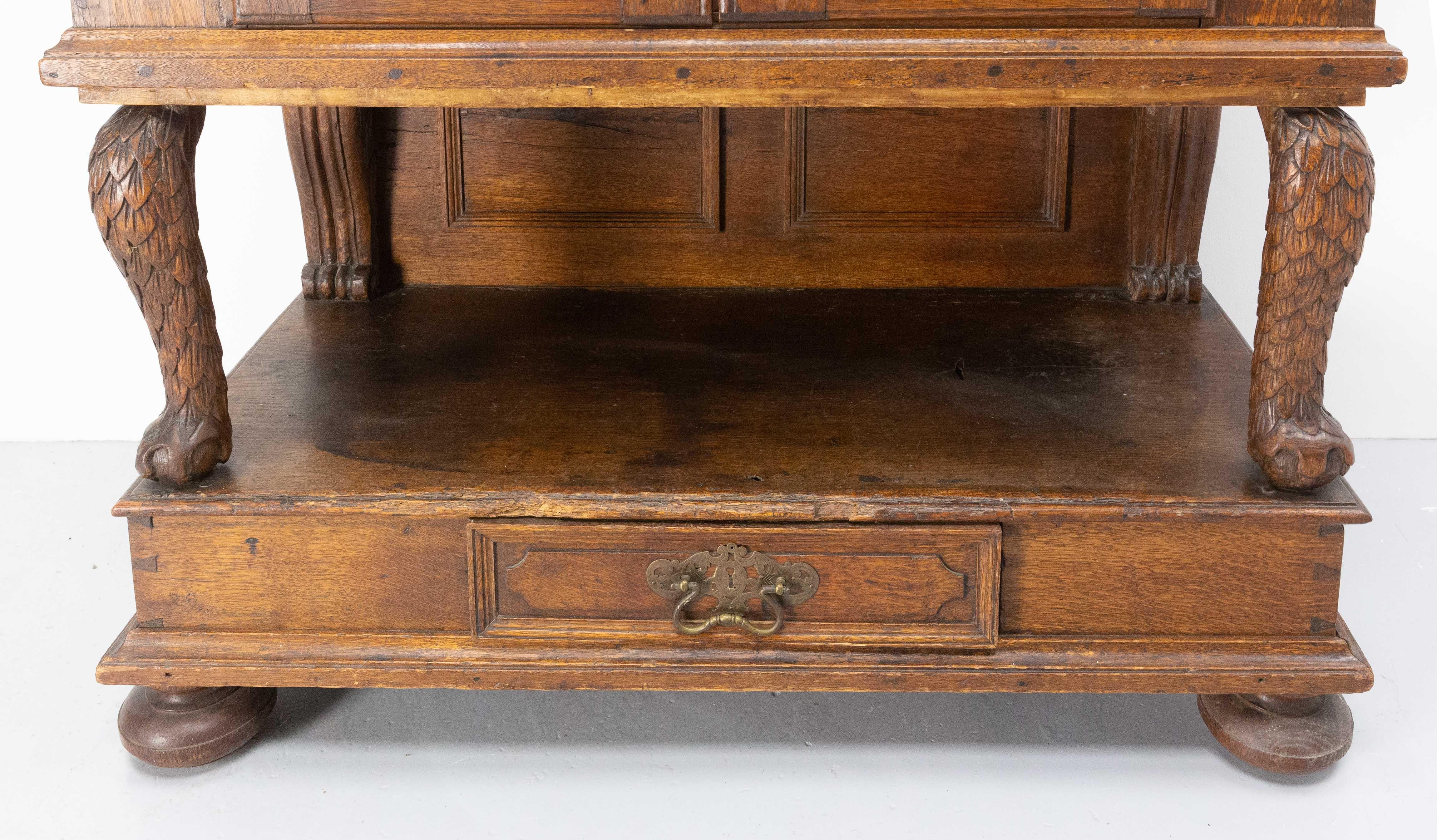 Spanish Buffet Credenza  Double Sideboard Oak Lion Paws, 18th Century For Sale 9