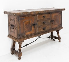 Crédence de buffet espagnole en forme de buffet en cuir de peuplier peinte, vers 1950
