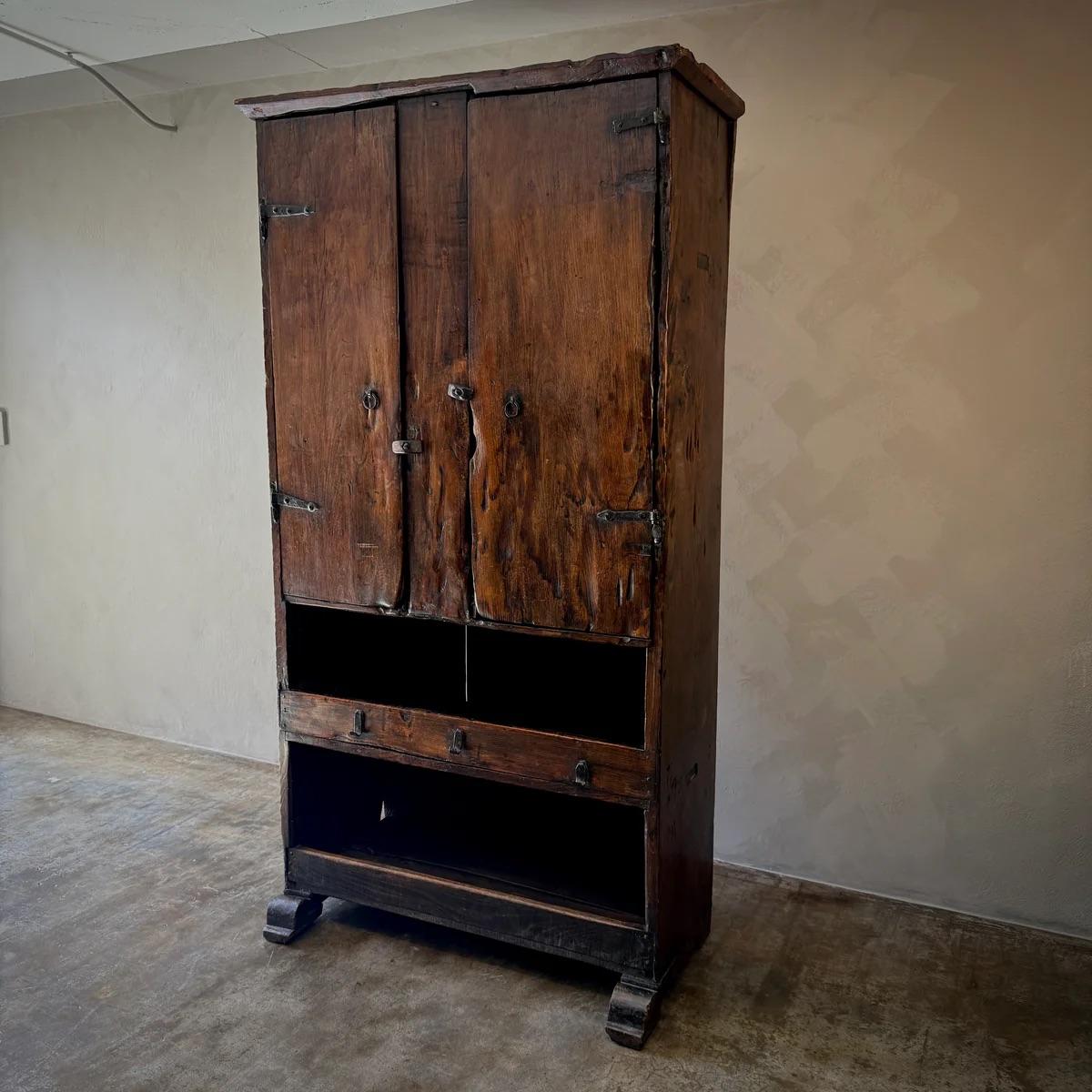 Gabinetto spagnolo in vendita 3