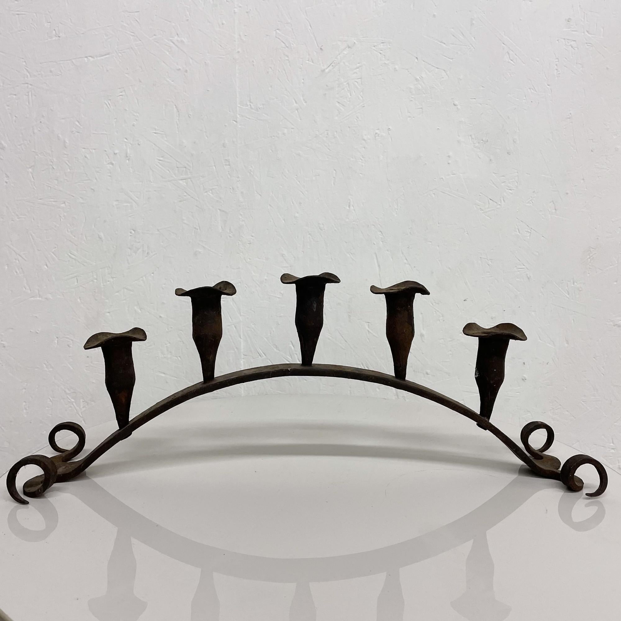 1940s Spanish Colonial Rustic Iron Scroll Five Arm Candle Holder  In Good Condition For Sale In Chula Vista, CA