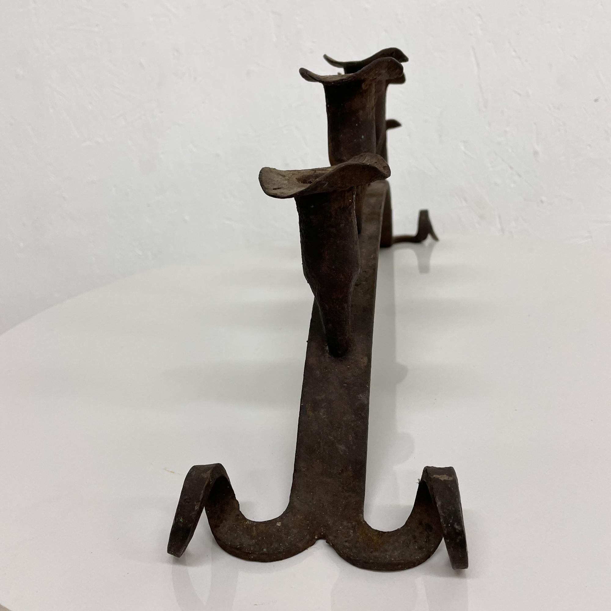 1940s Spanish Colonial Rustic Iron Scroll Five Arm Candle Holder  For Sale 2