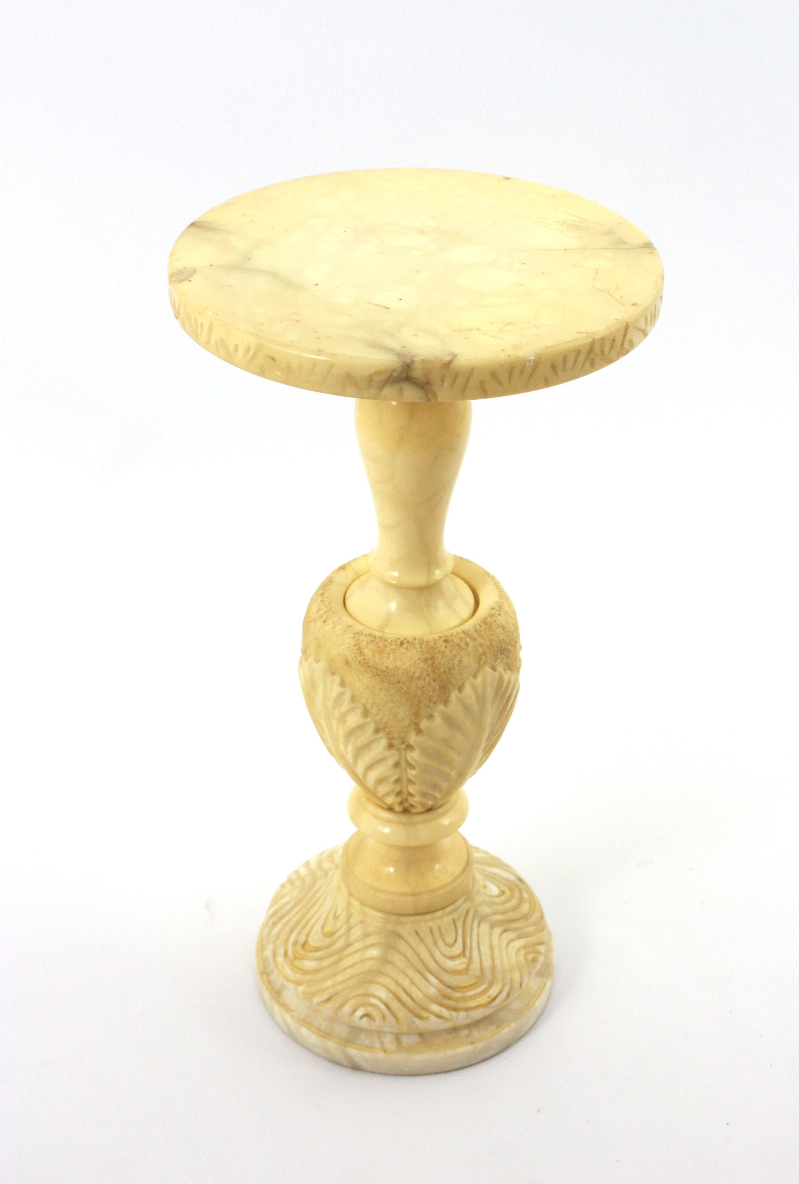 Spanish Carved Alabaster Gueridon Table / Side Table, 1940s For Sale 8
