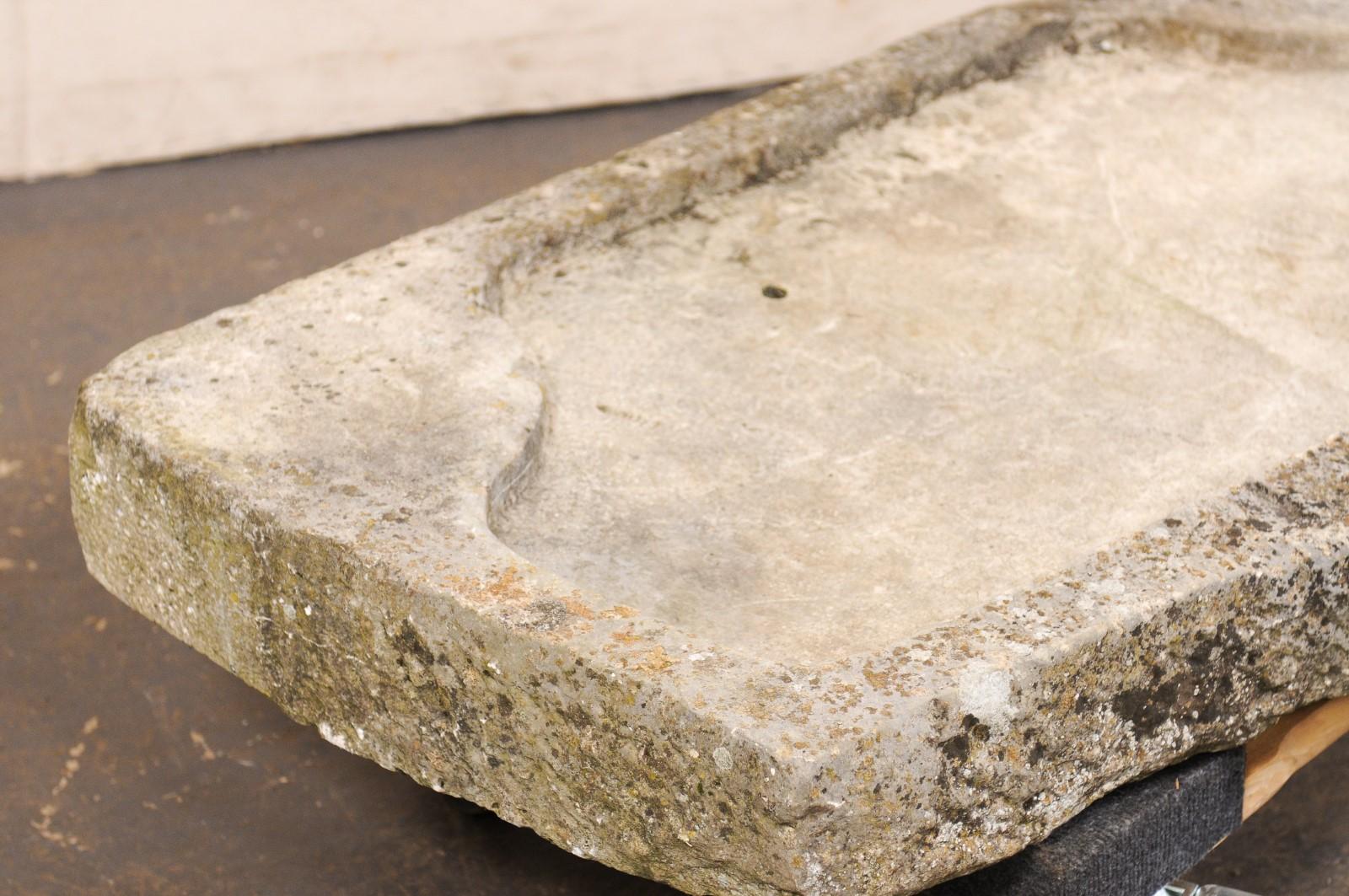 Artesa española de piedra caliza tallada, S. XIX en Bueno estado para la venta en Atlanta, GA