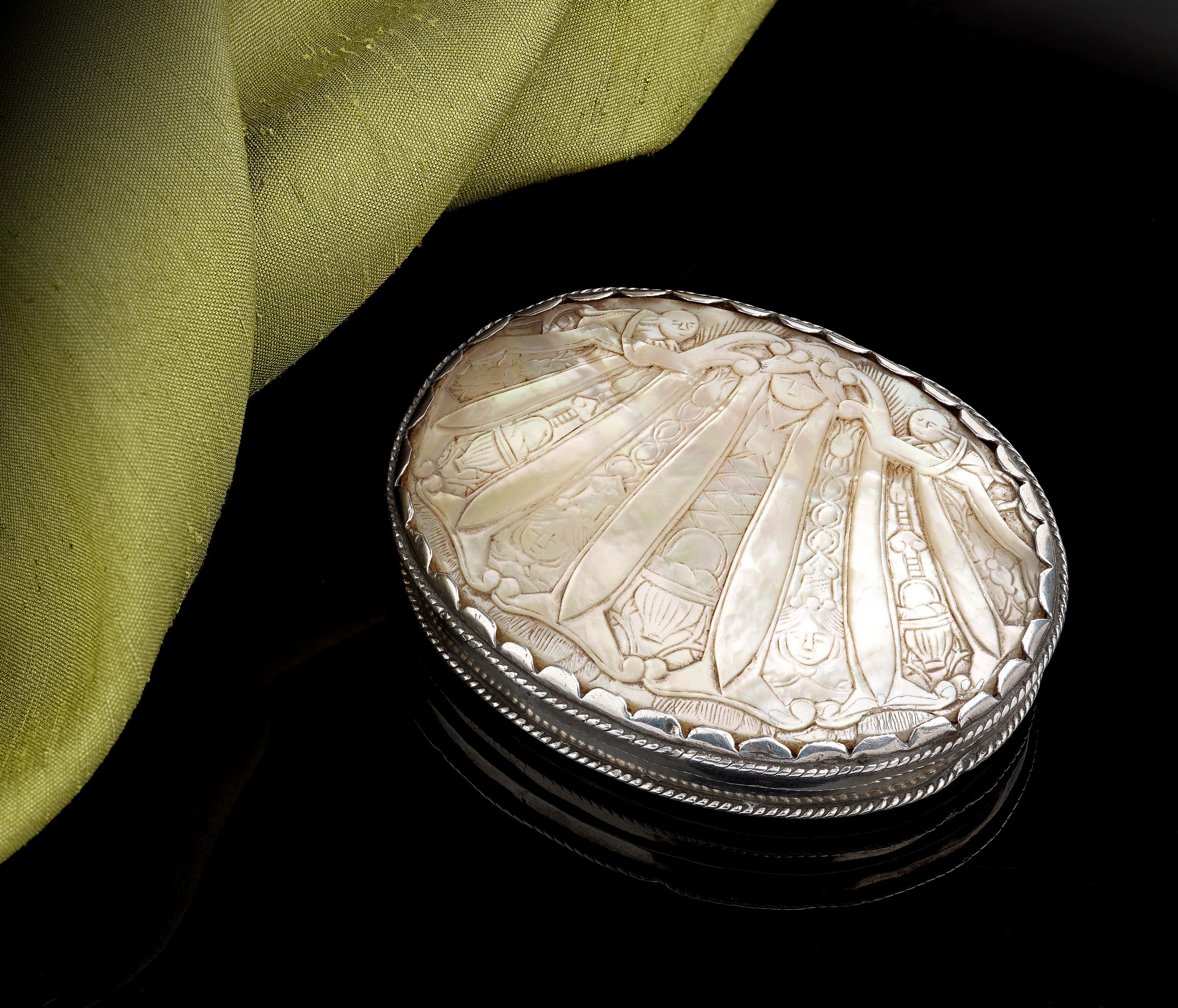Spanish Carved Mother of Pearl Box with Silver Mounts, 17th Century For Sale 1