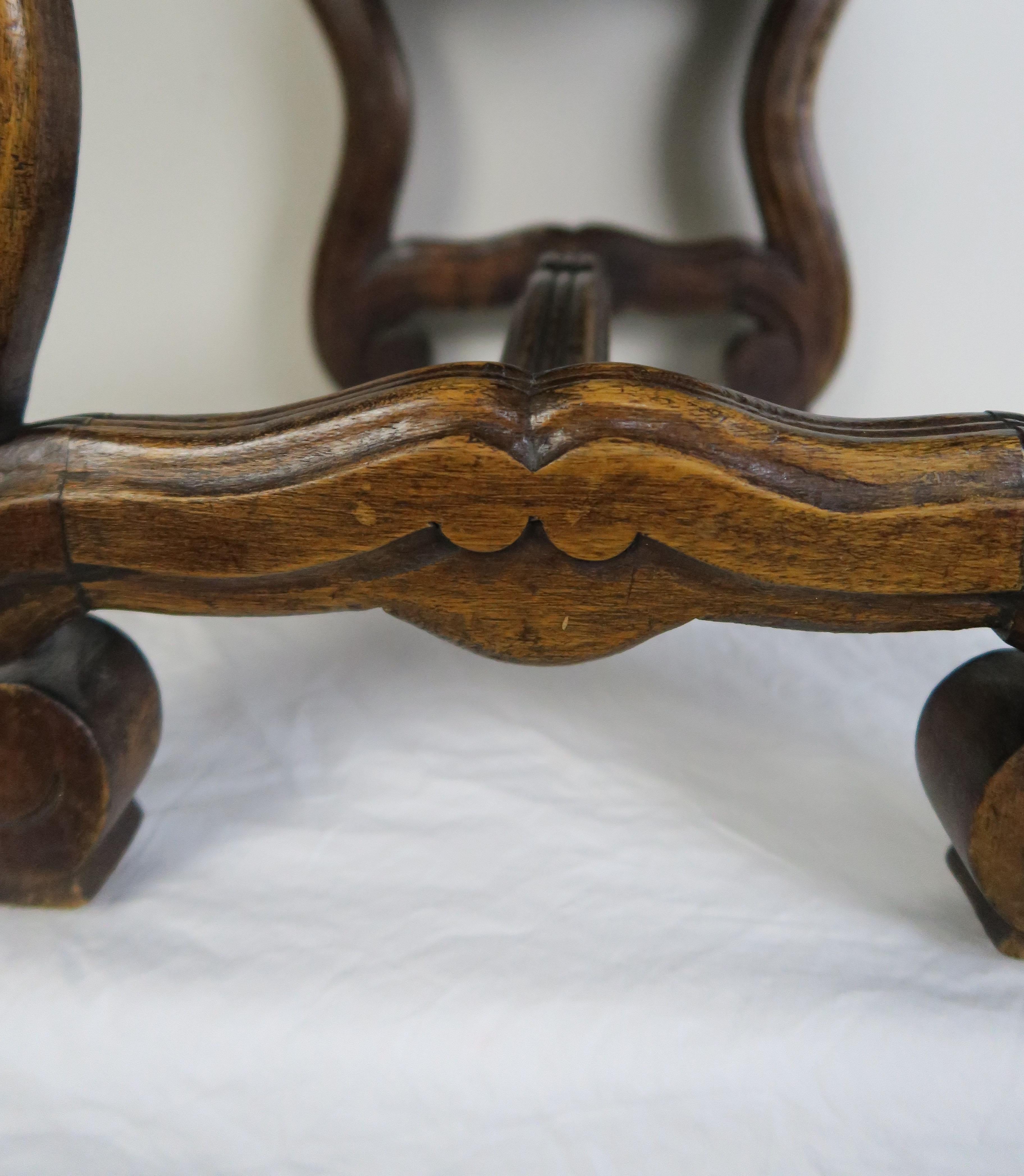 Spanish Carved Walnut Bench, circa 1900 In Good Condition In Los Angeles, CA